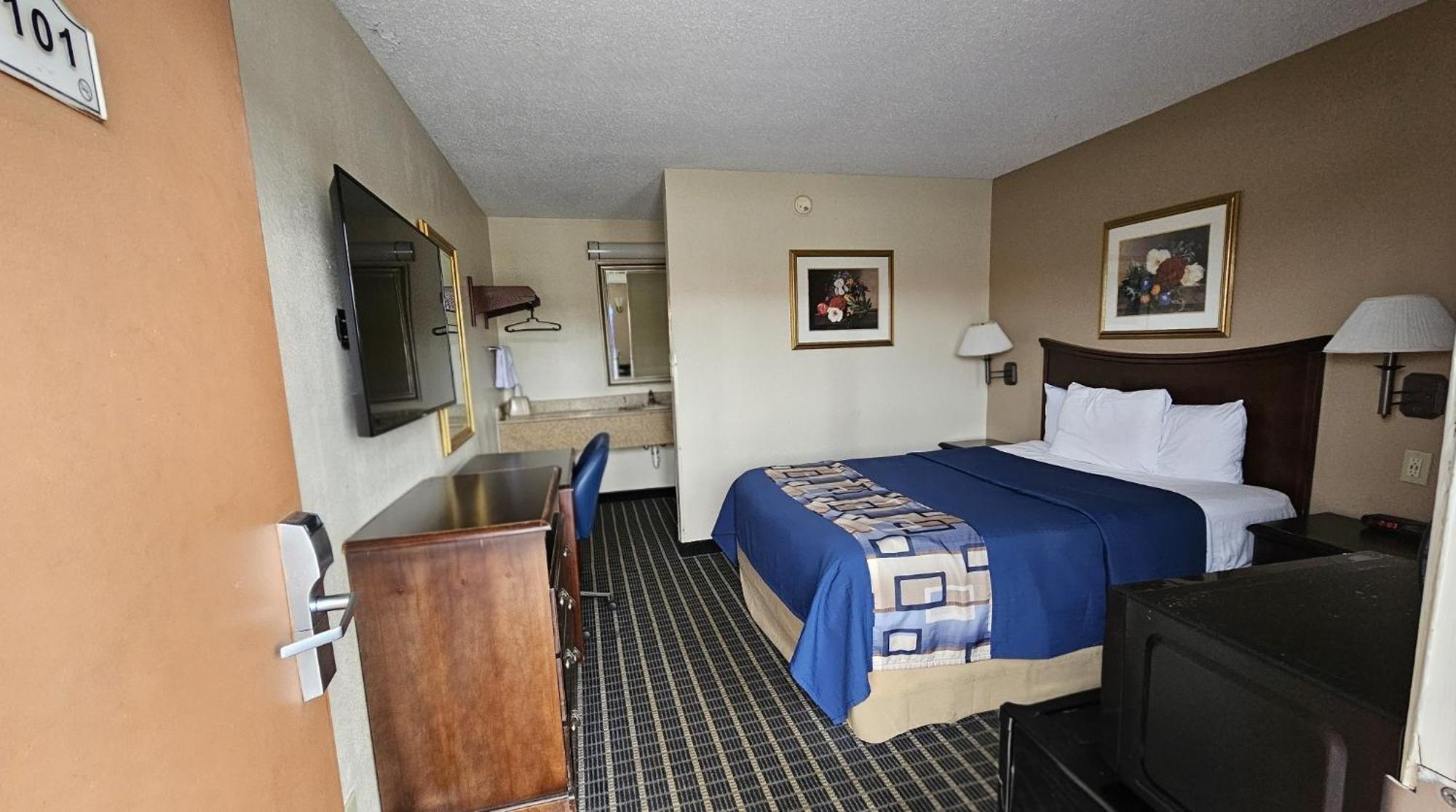 Queen Room