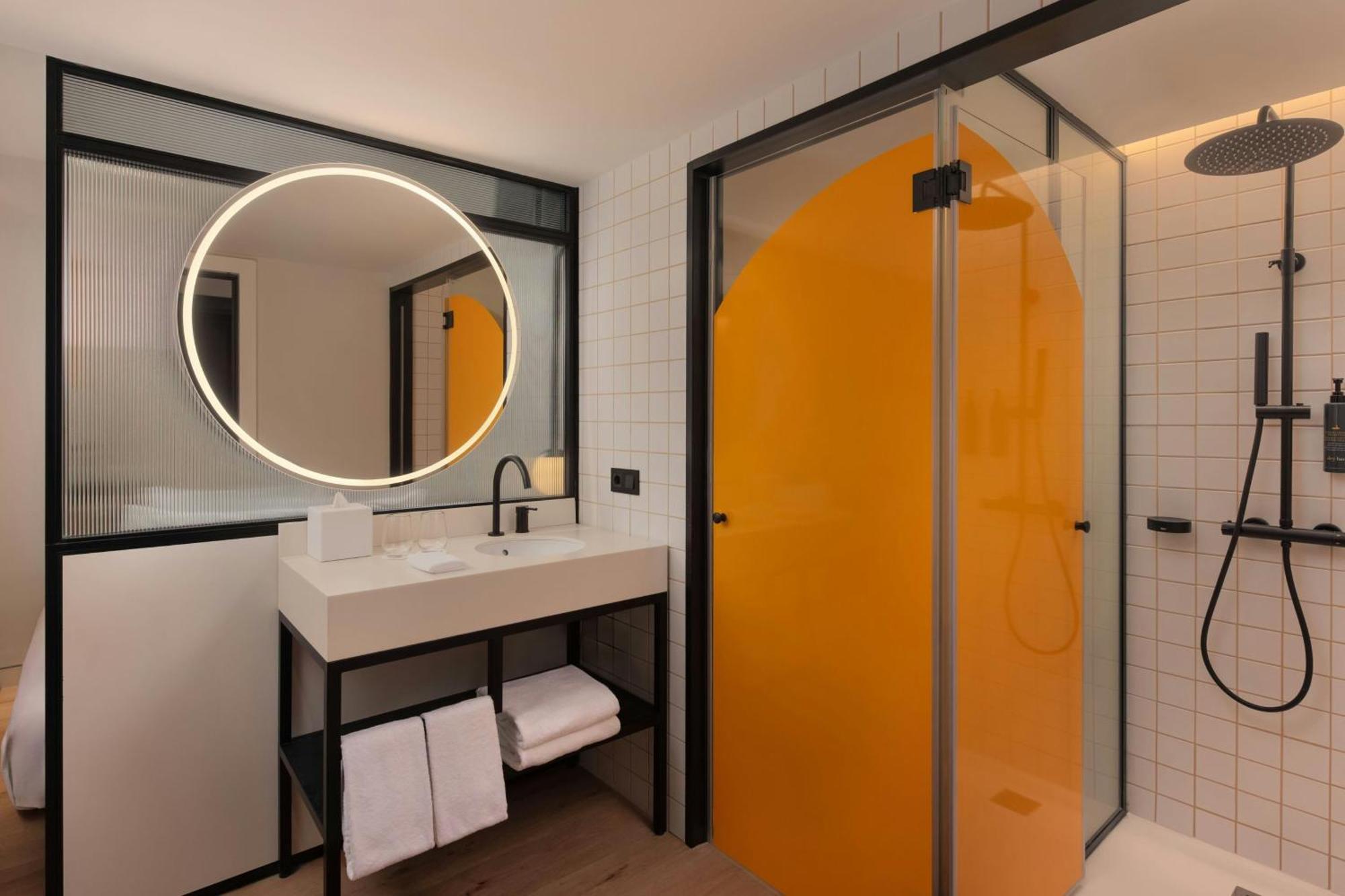 Aloft Twin Room