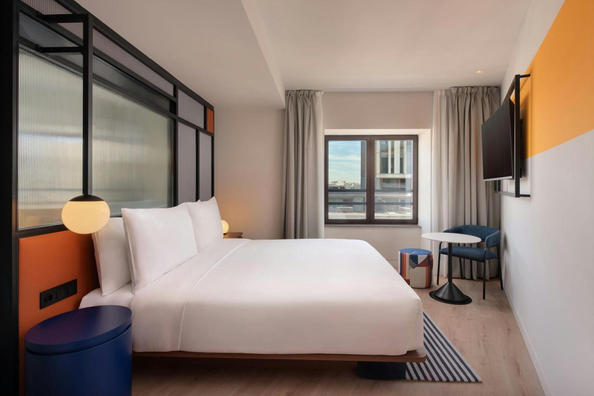 Aloft King Room Gran Via View,1731571291:JPEG
