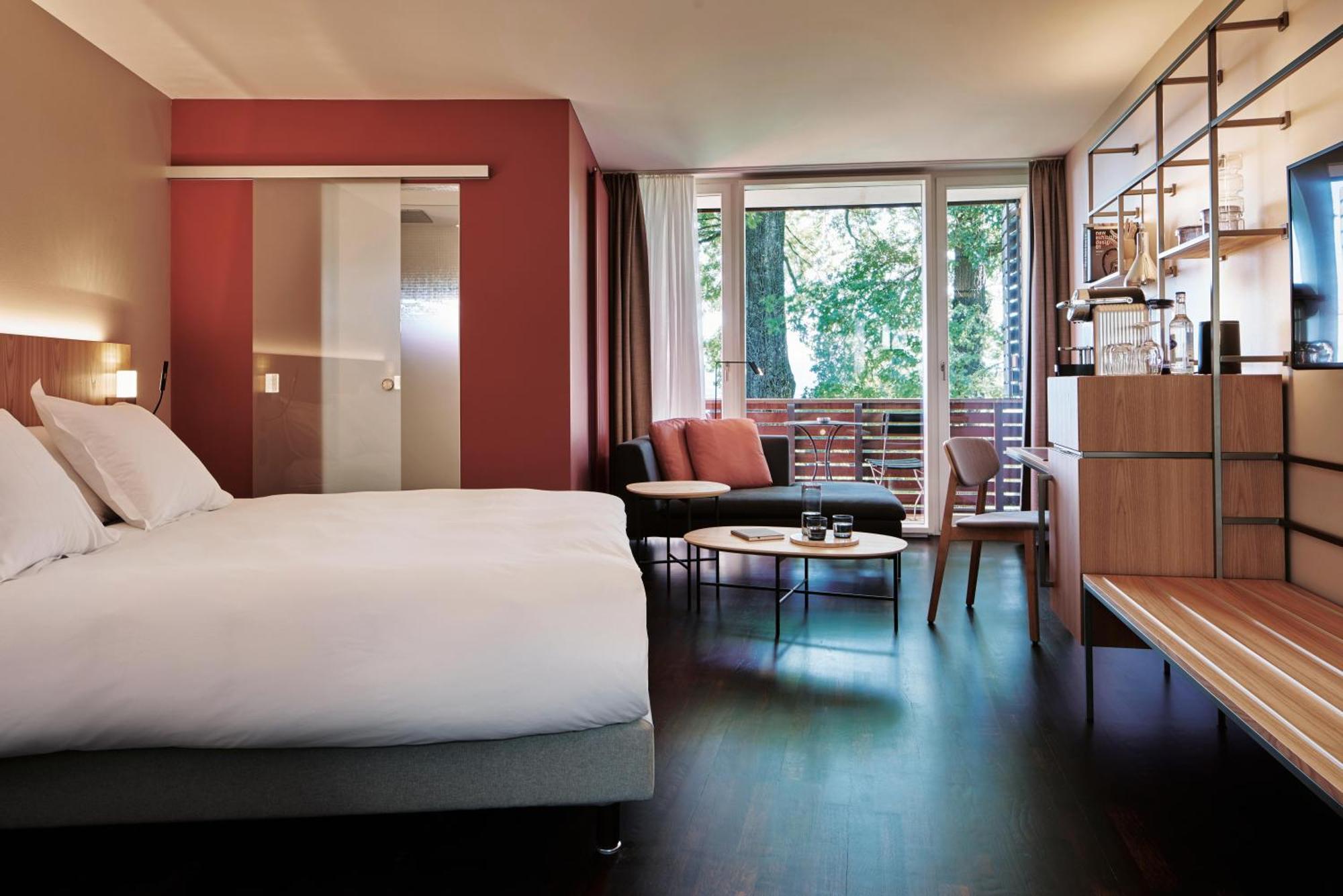 Standard Twin Room with Balcony