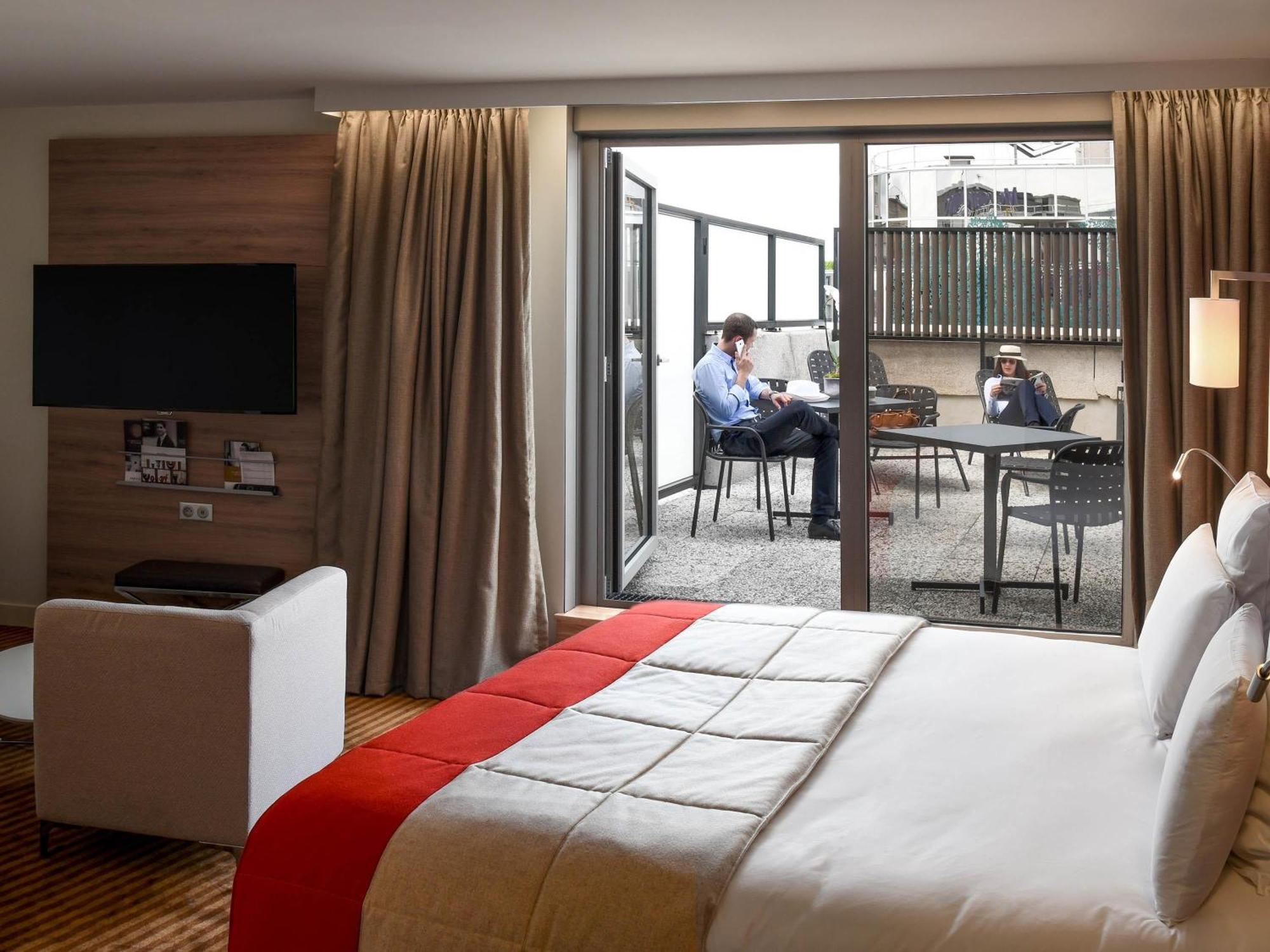 Junior Suite One Double Bed One Sofa Bed