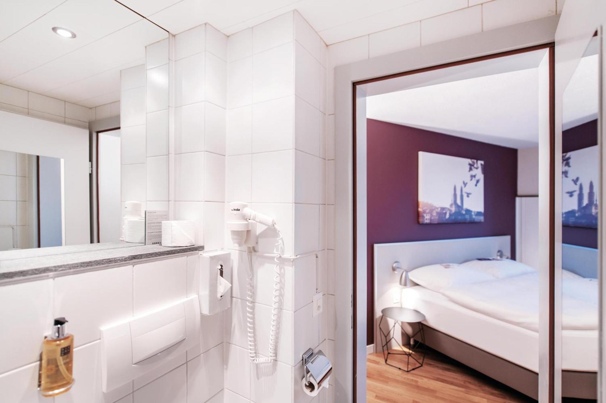 Standard Twin or King Room