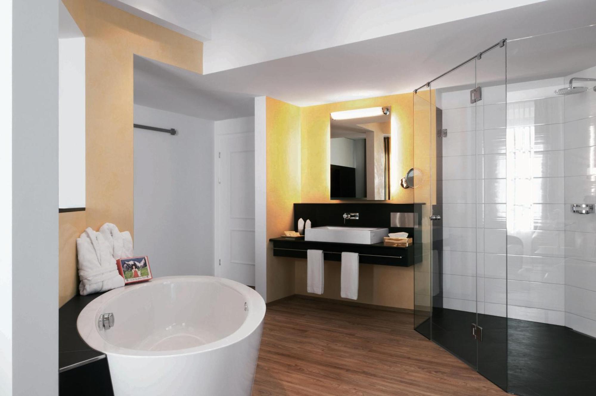 Junior Suite partially balcony