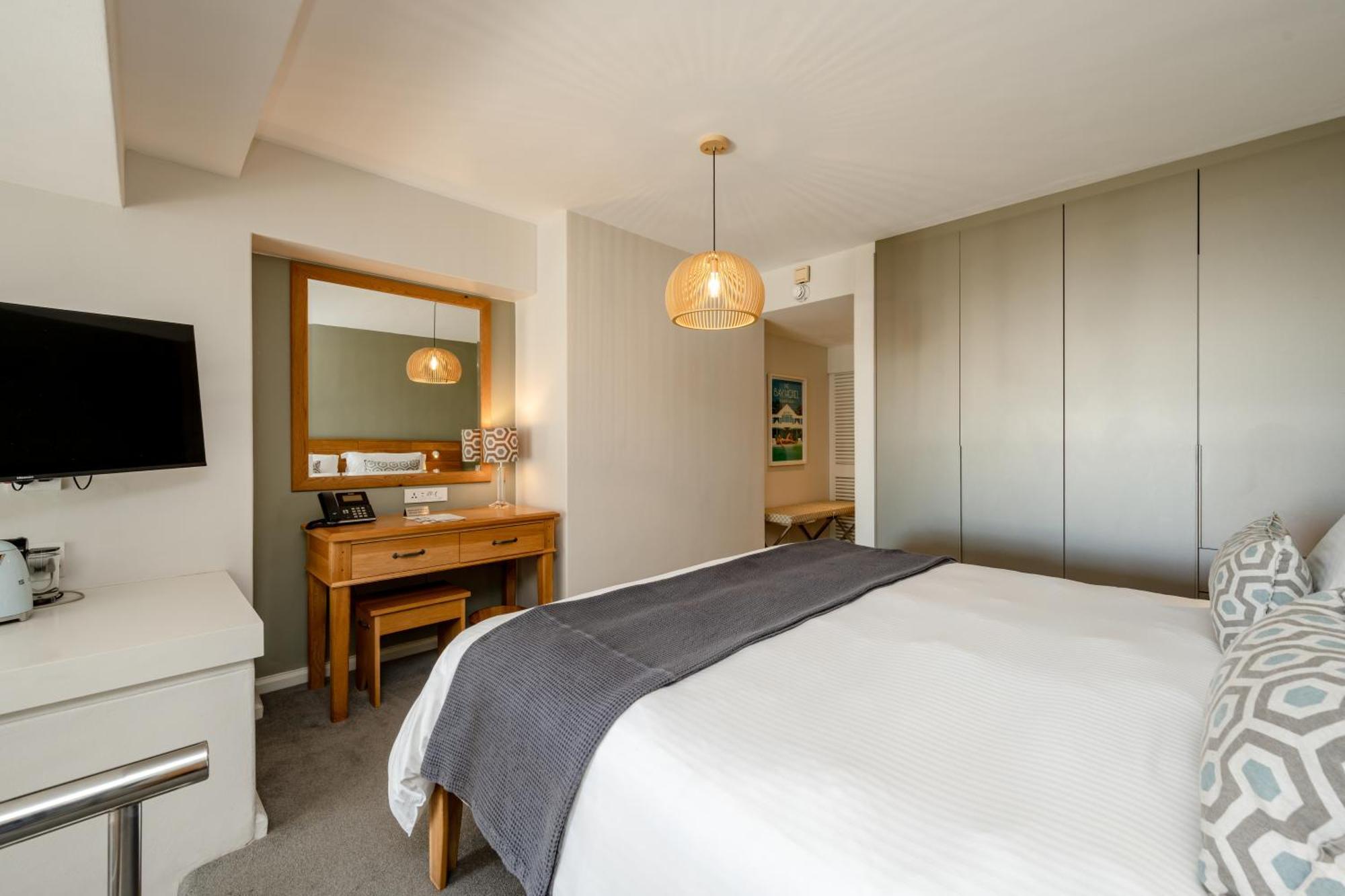 Cabana Room
