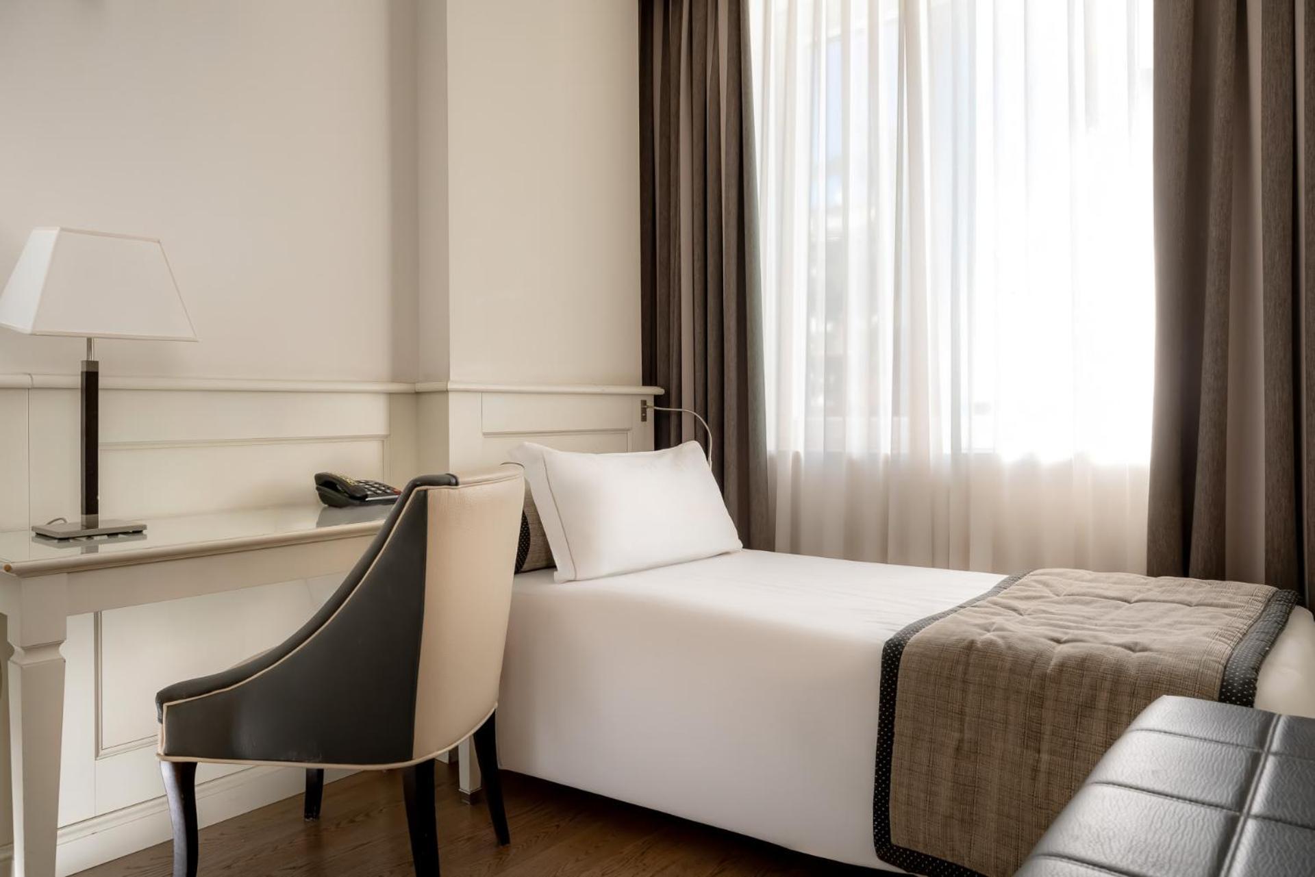 Deluxe Single Room