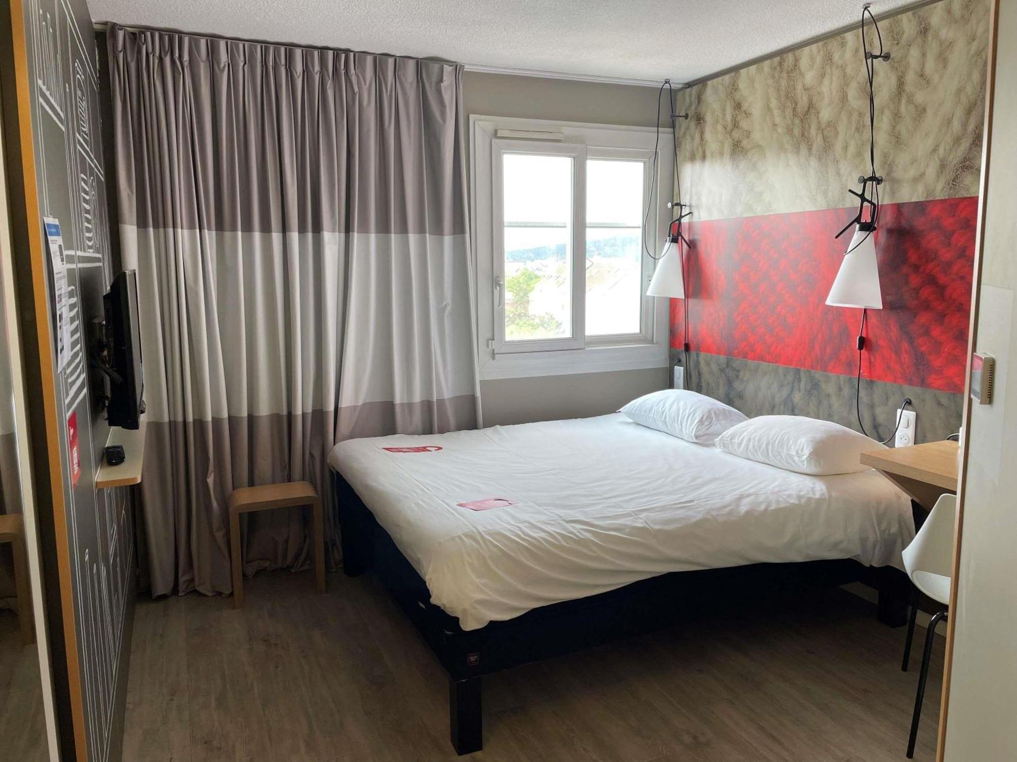 Chambre Double Standard - Accessible aux Personnes à Mobilité Réduite