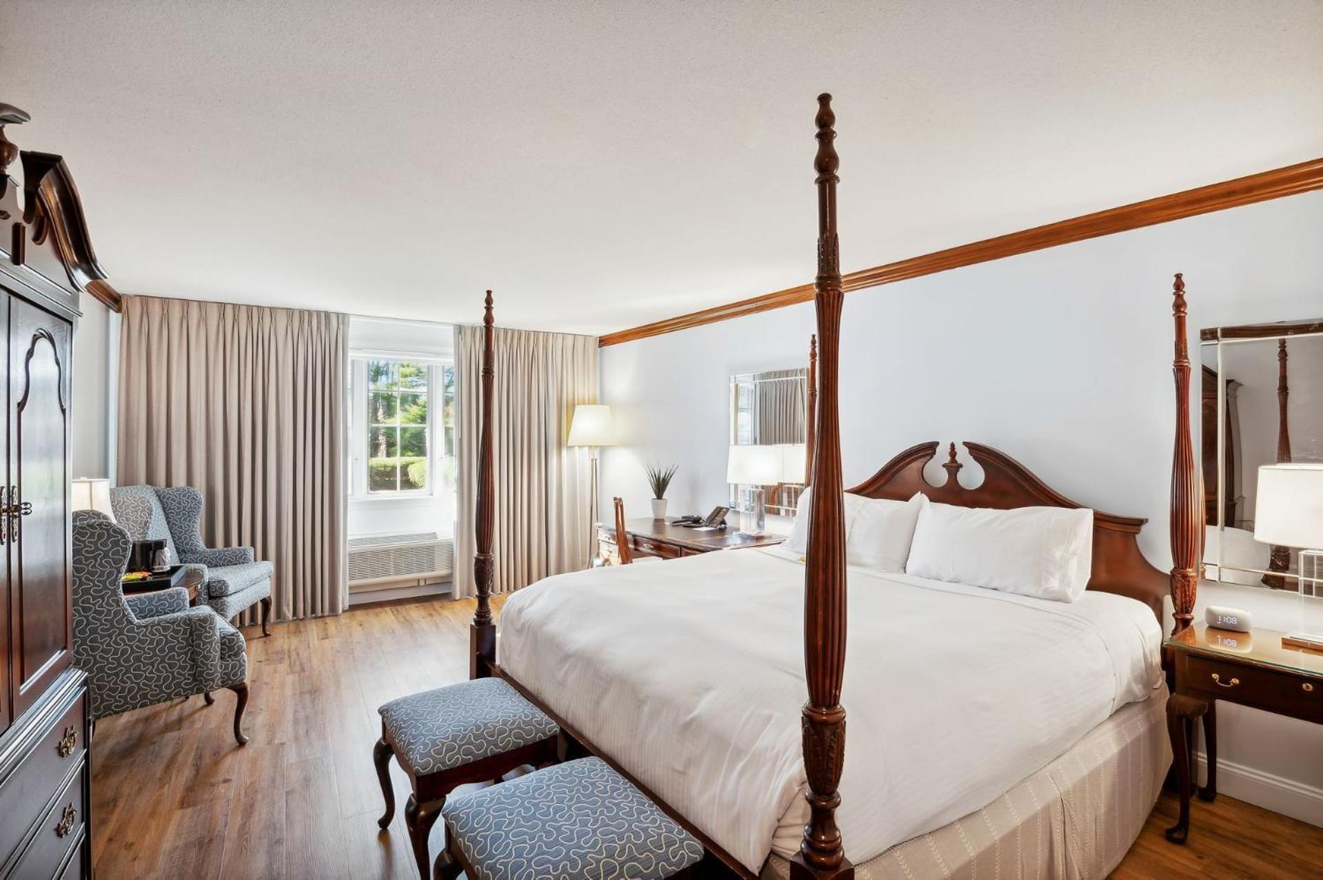 Traditional King Room
