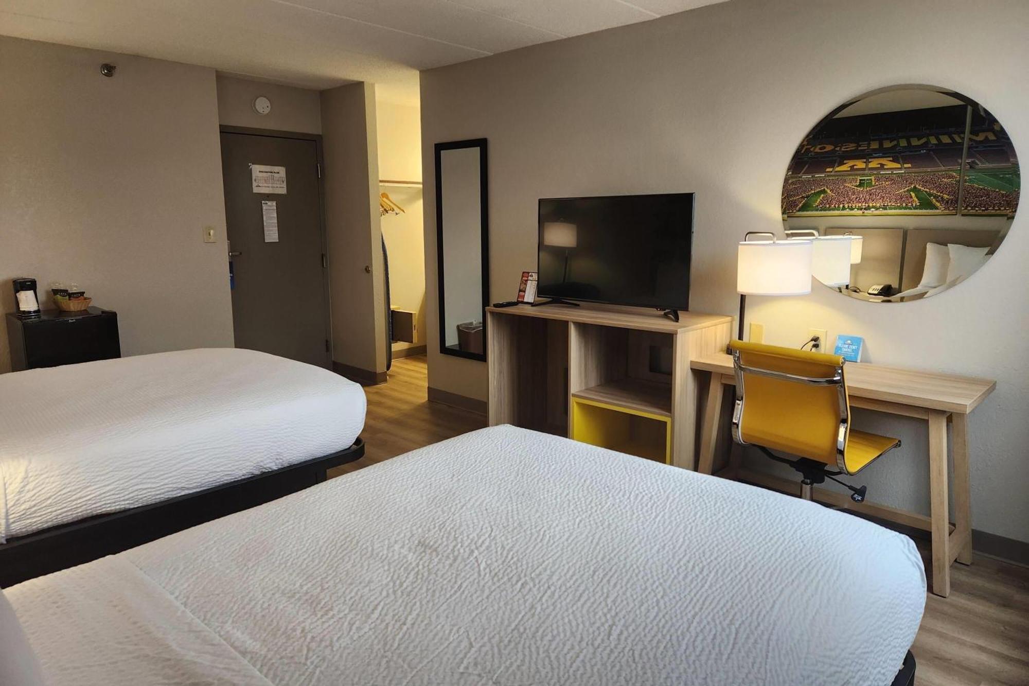 Executive Double Room Two Double Beds Non-Smoking