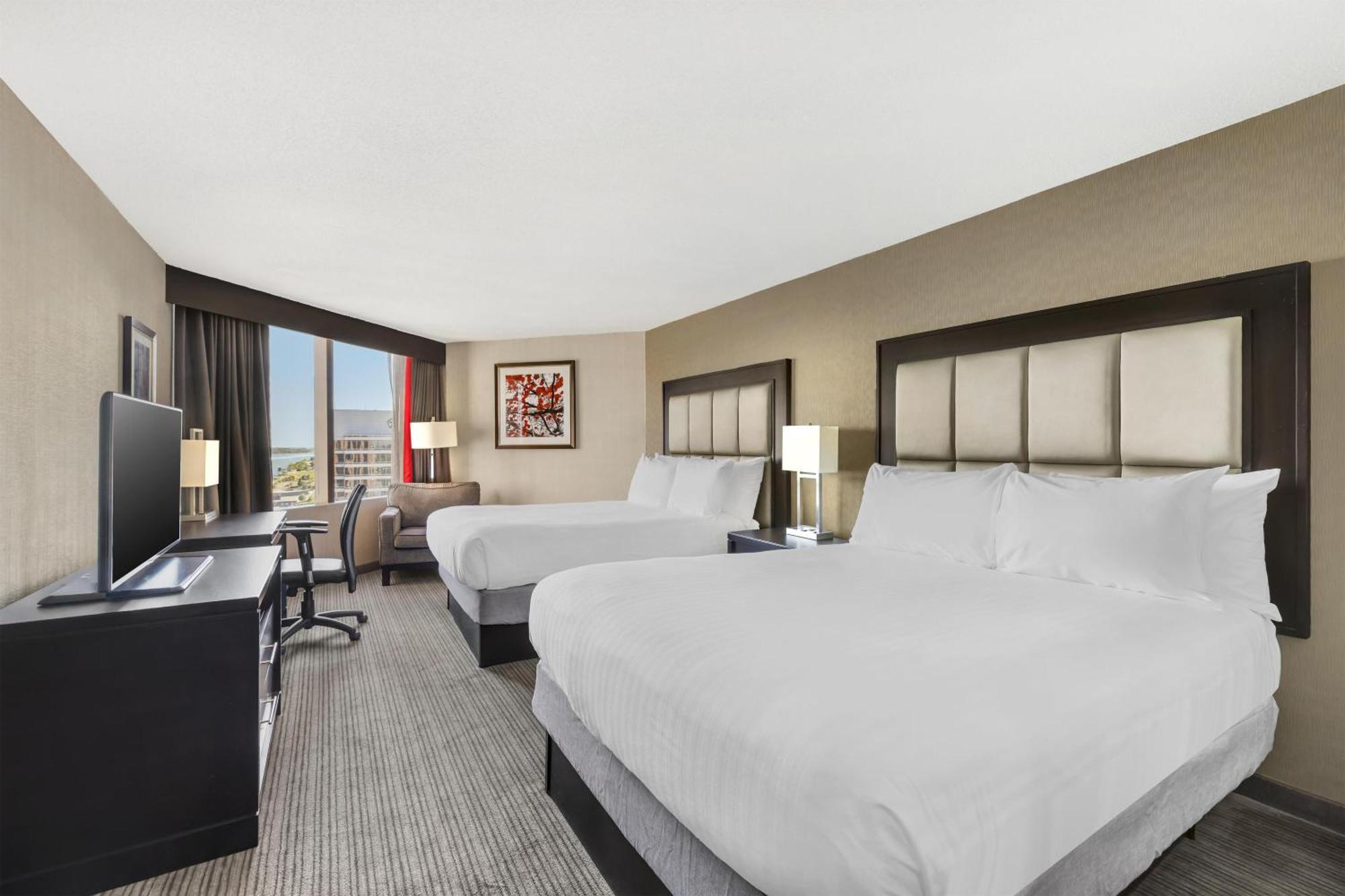 Queen Room Two Queen Beds River View Non smoking