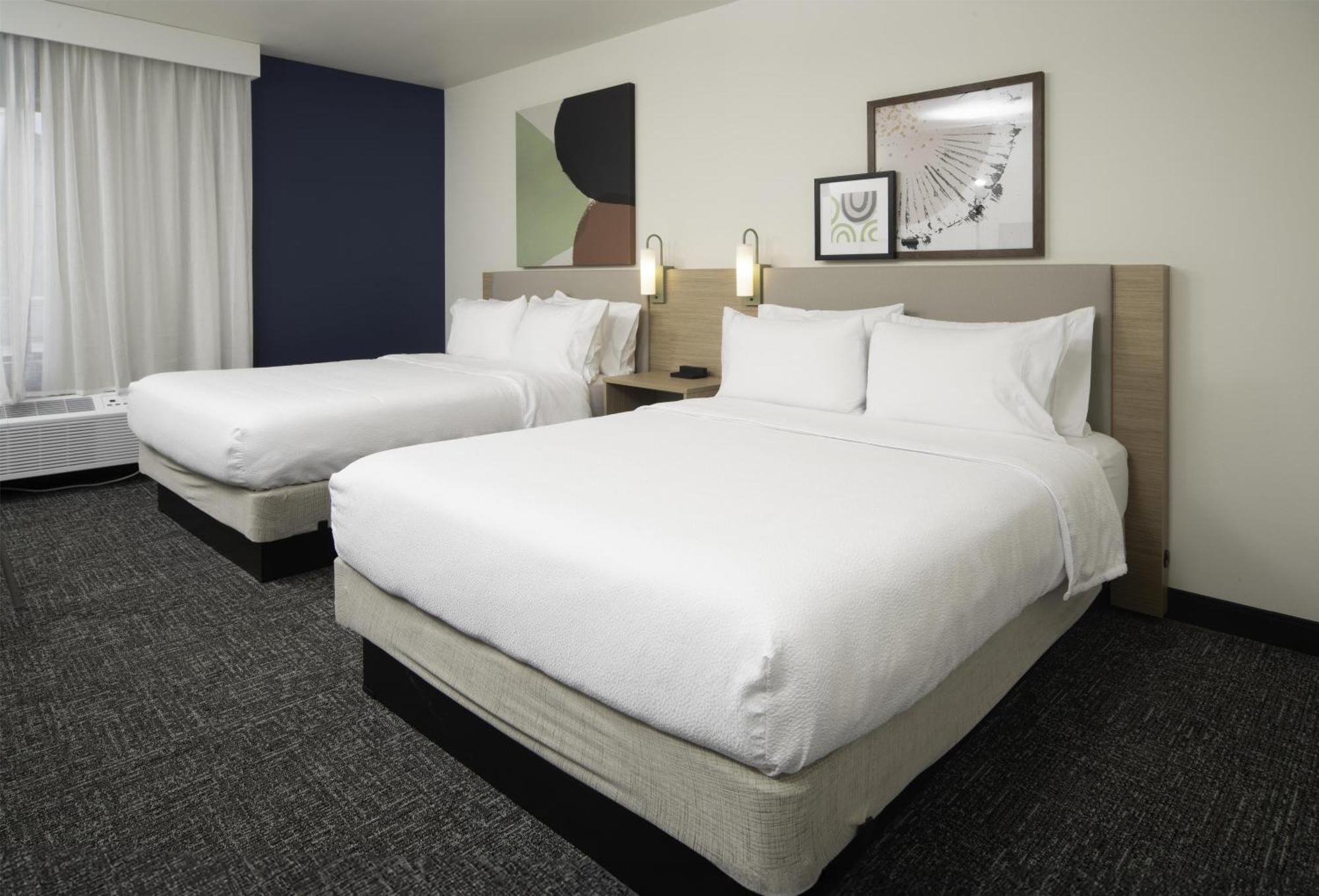 Queen Room Two Queen Beds
