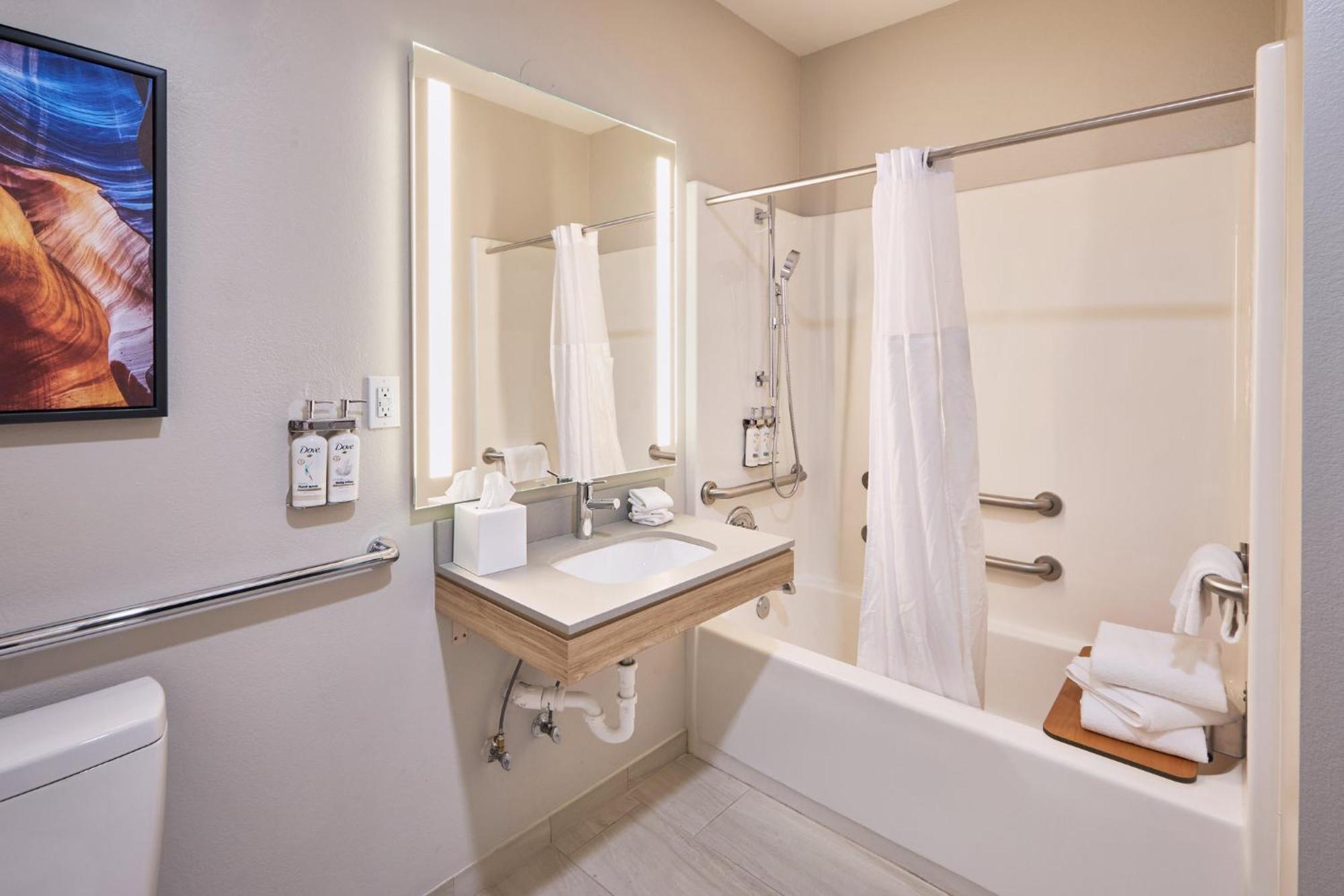 One-Bedroom Queen Suite Disability Access Hearing Accessible