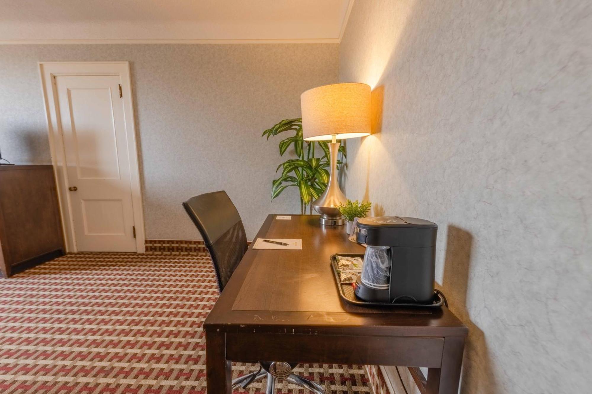 Double Room Two Double Beds City View