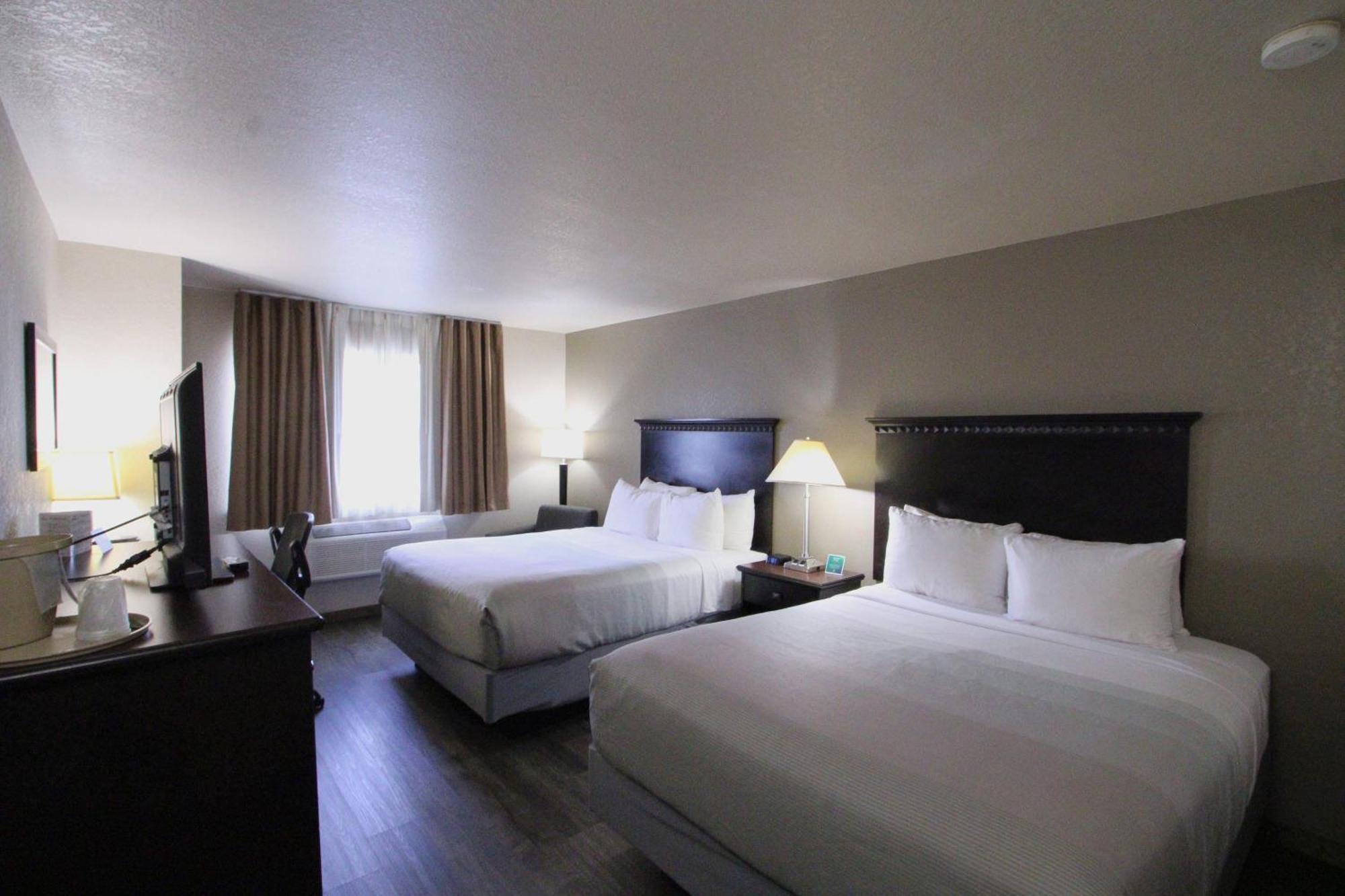 Queen Room Two Queen Beds Non-Smoking
