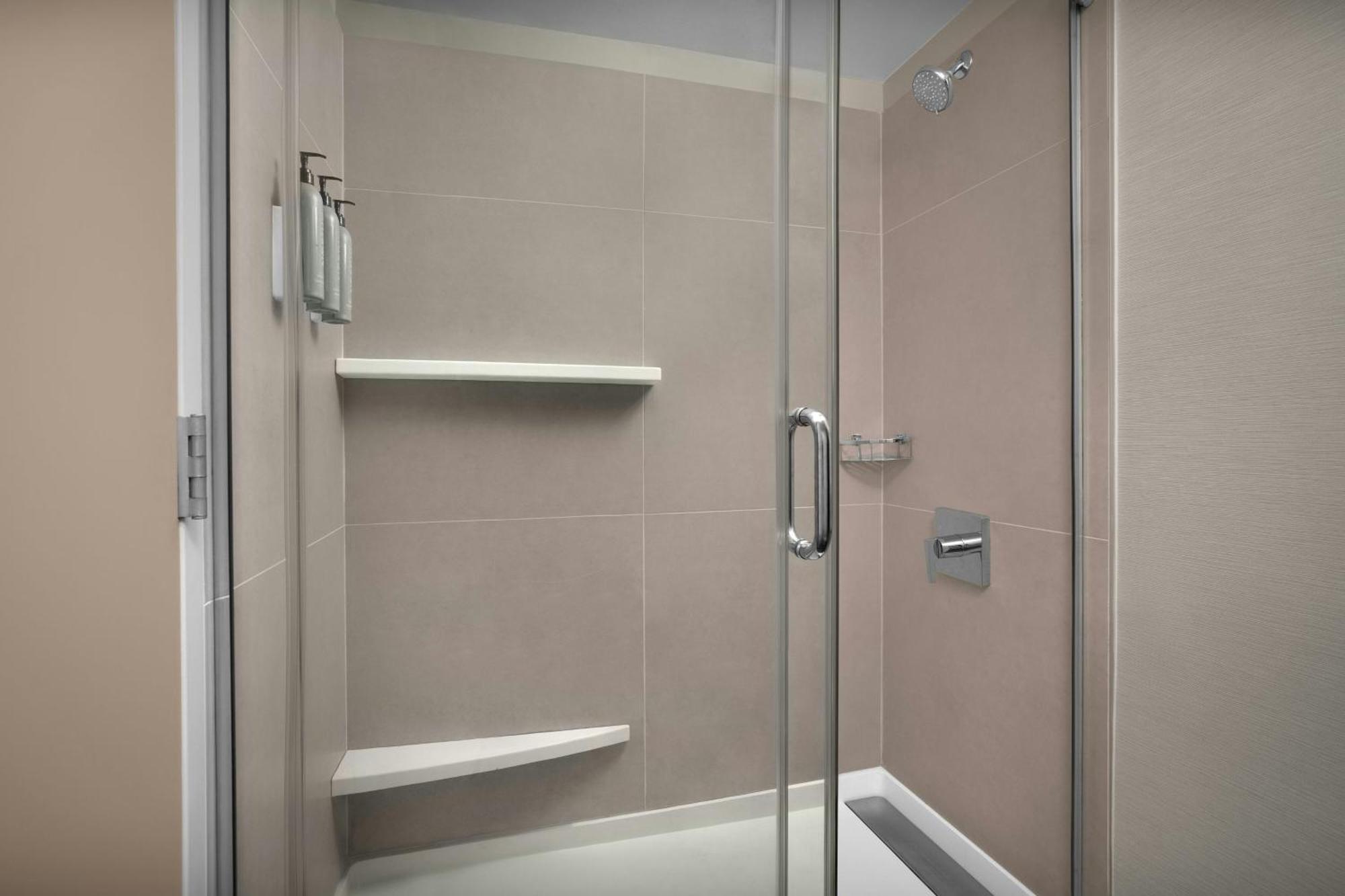 One-Bedroom King Suite with Conference Space - Hearing Accessible