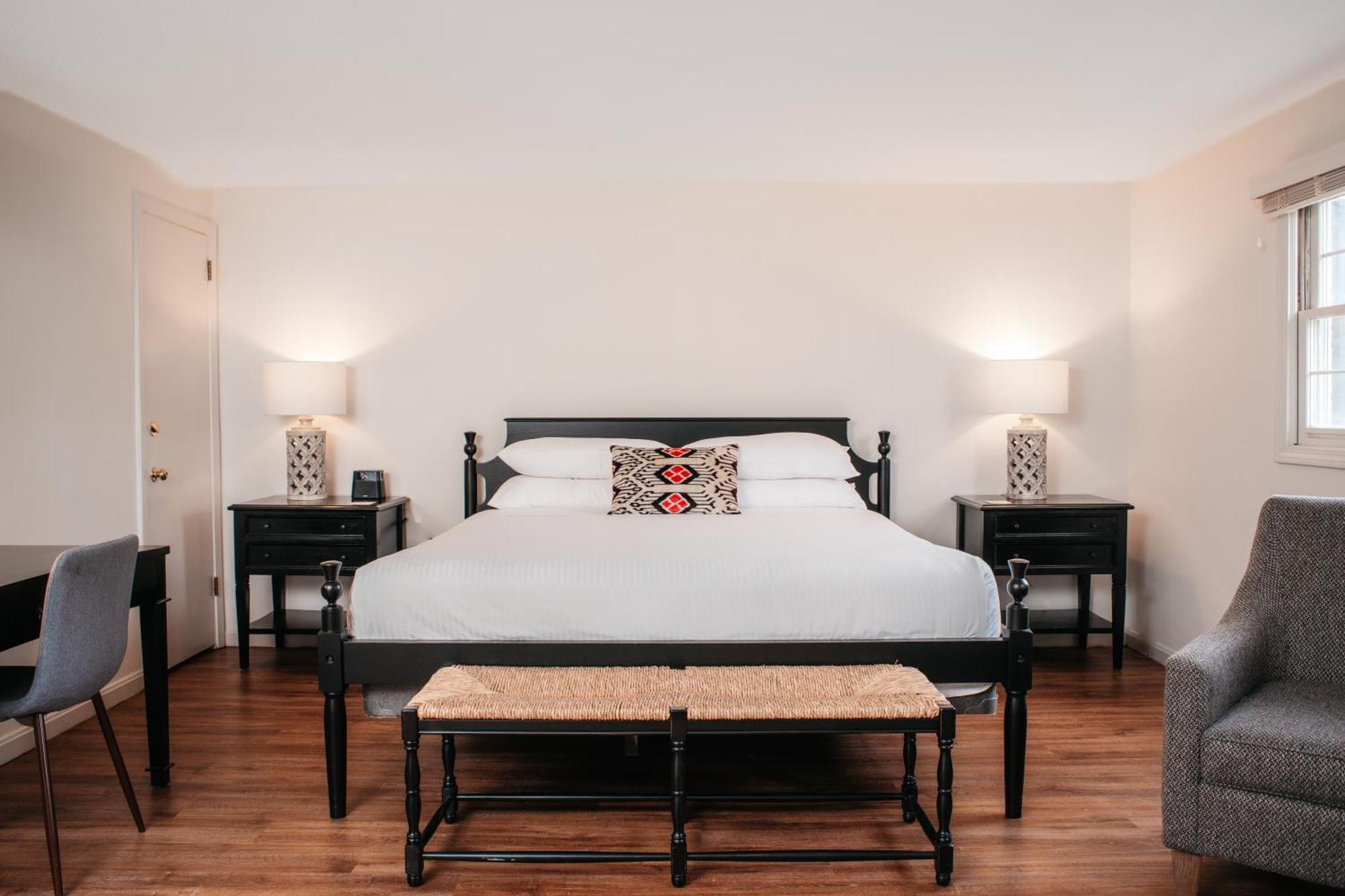 Signature King Suite