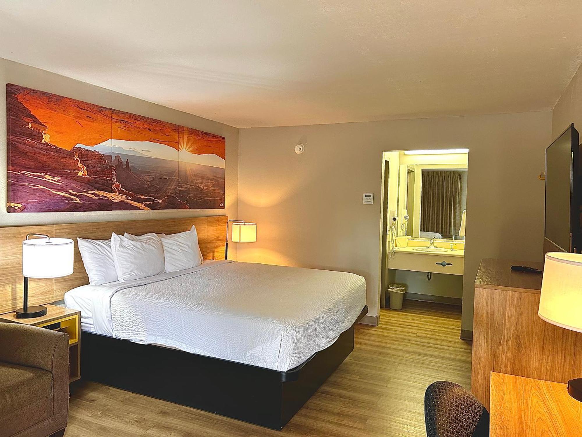 King Room First Floor or Non-Smoking