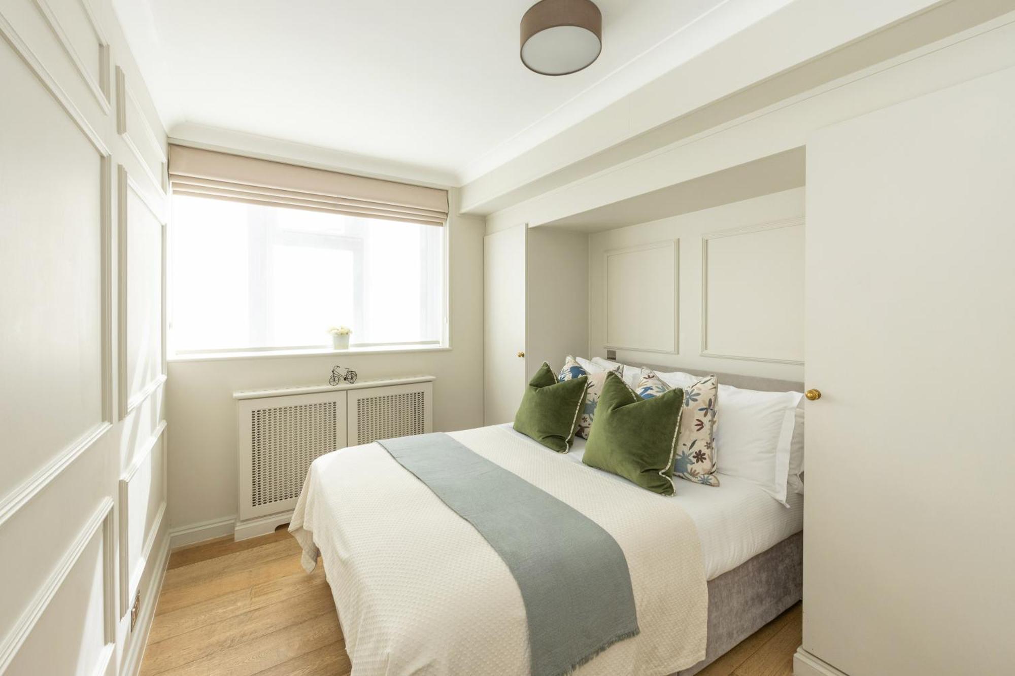 The Royal Albert Memorial Apartment
