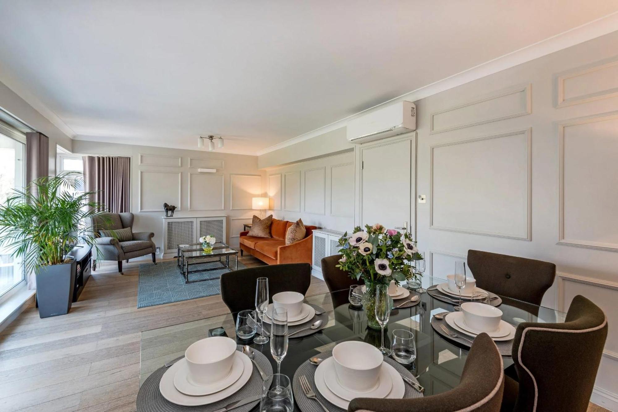 The Royal Albert Memorial Apartment