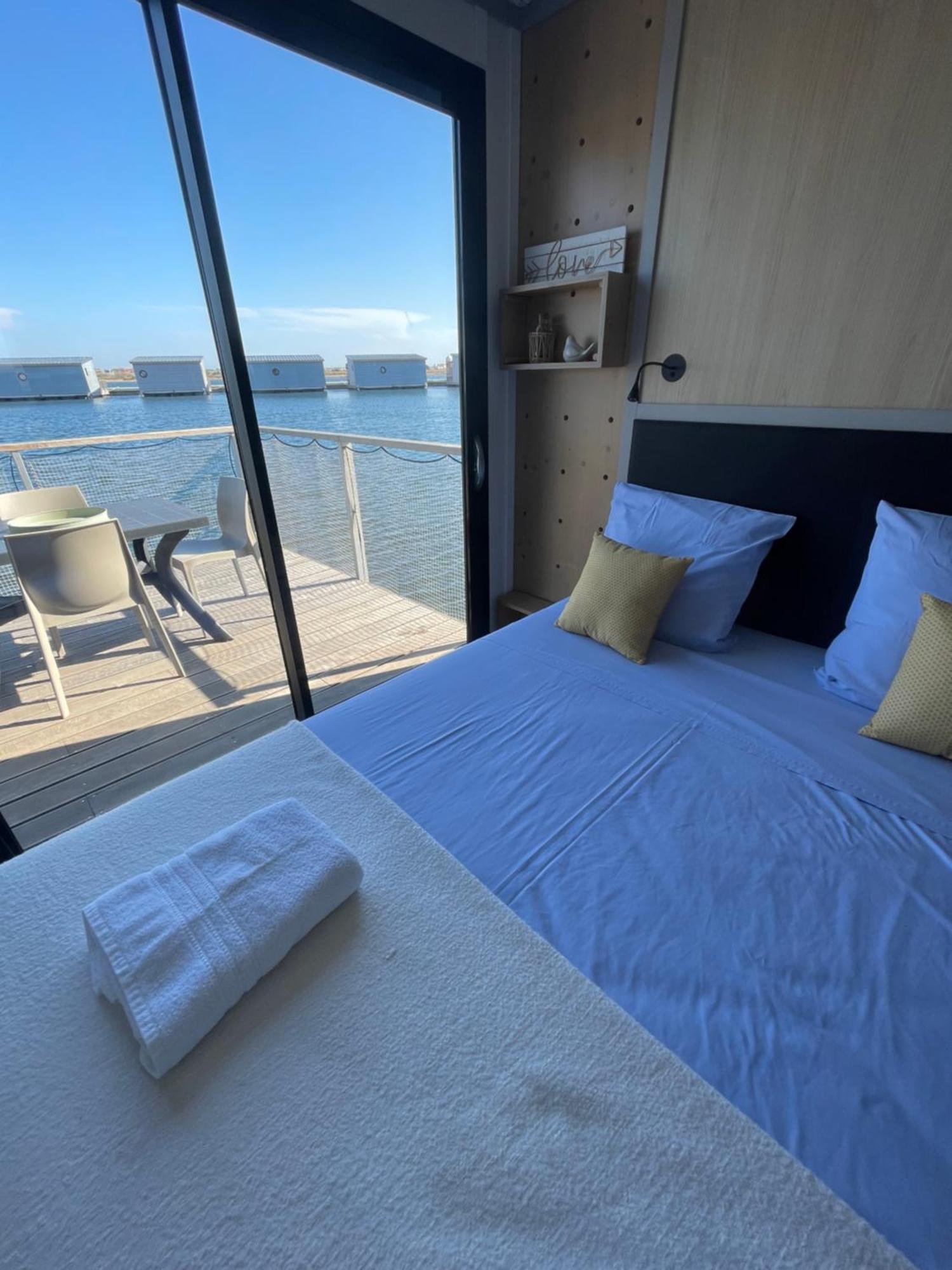 Two-Bedroom LodgeBoat Yacht Club Side
