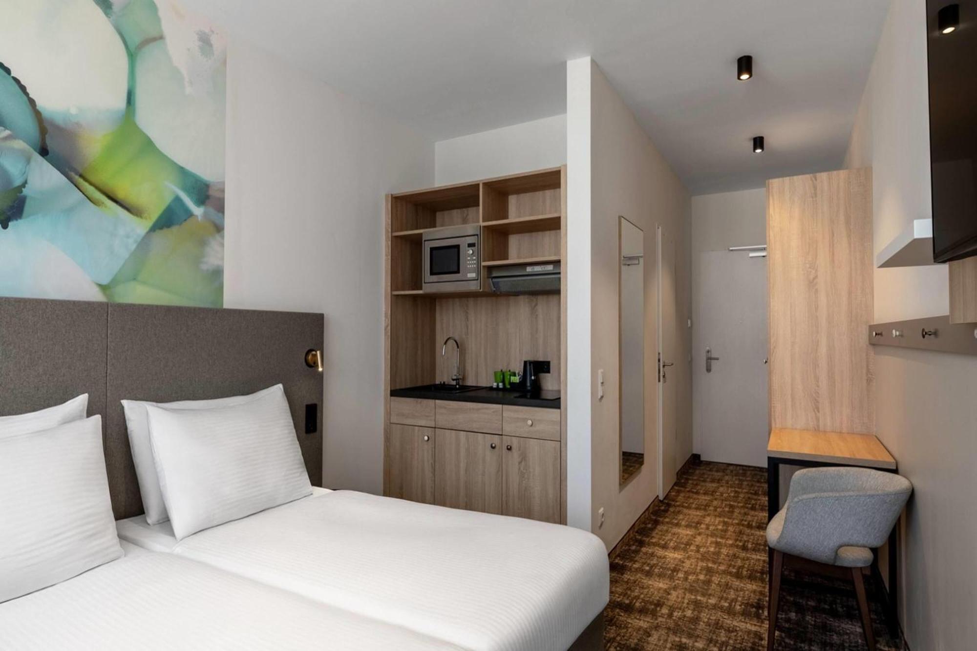 Standard Twin Room Kitchenette Non-Smoking