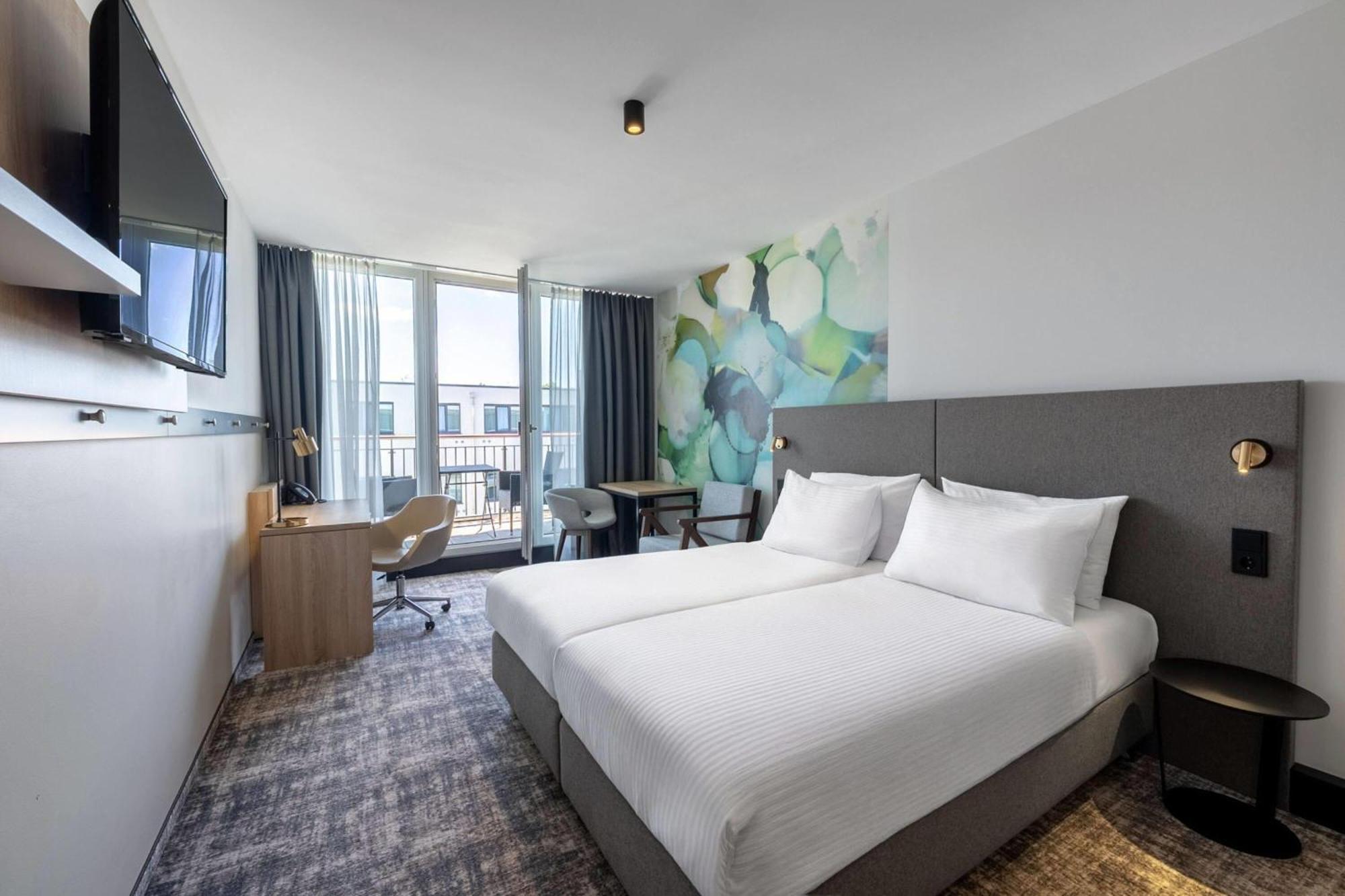 Superior Twin Room Kitchenette Balcony Non-Smoking