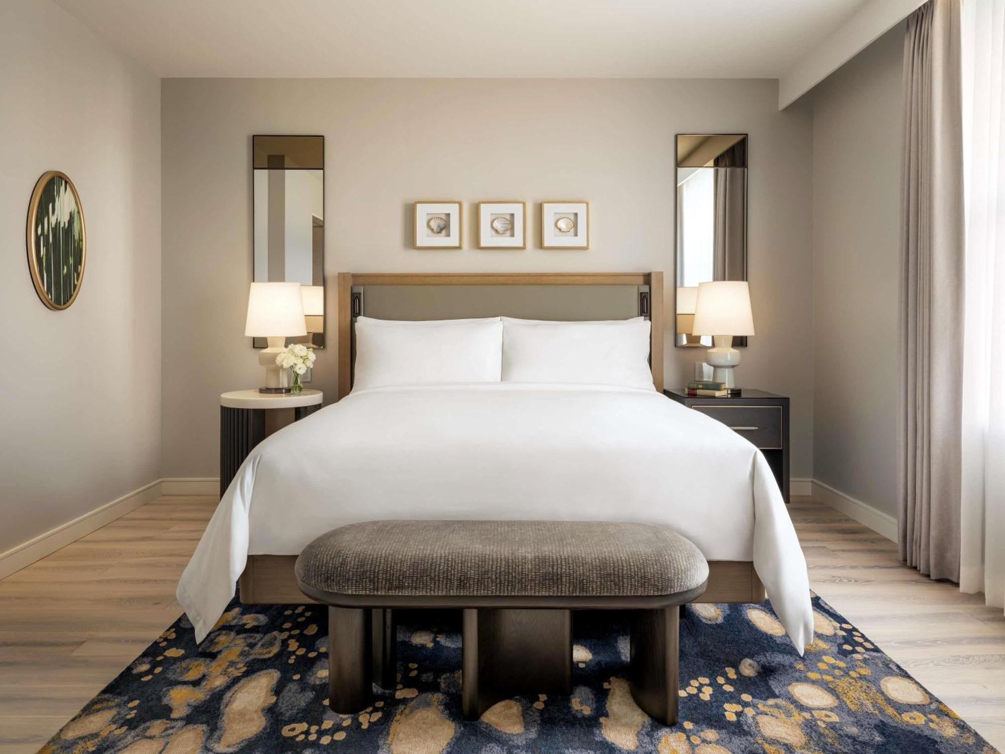 Fairmont King Room City View