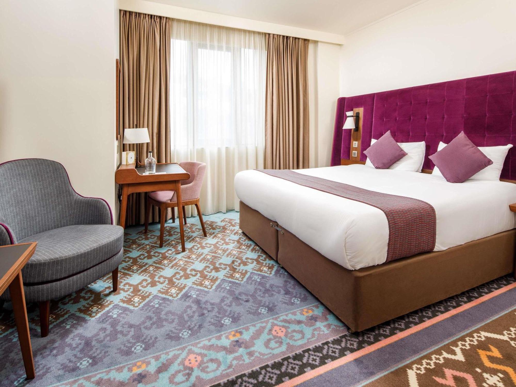 Superior Room King Bed