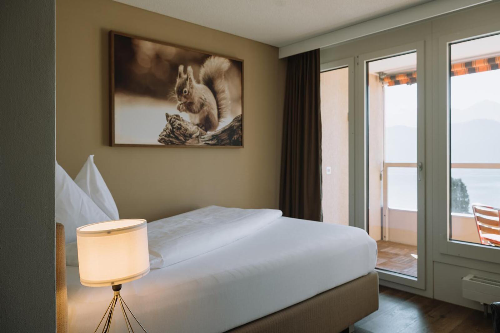 Single Room with Balcony and Lake View