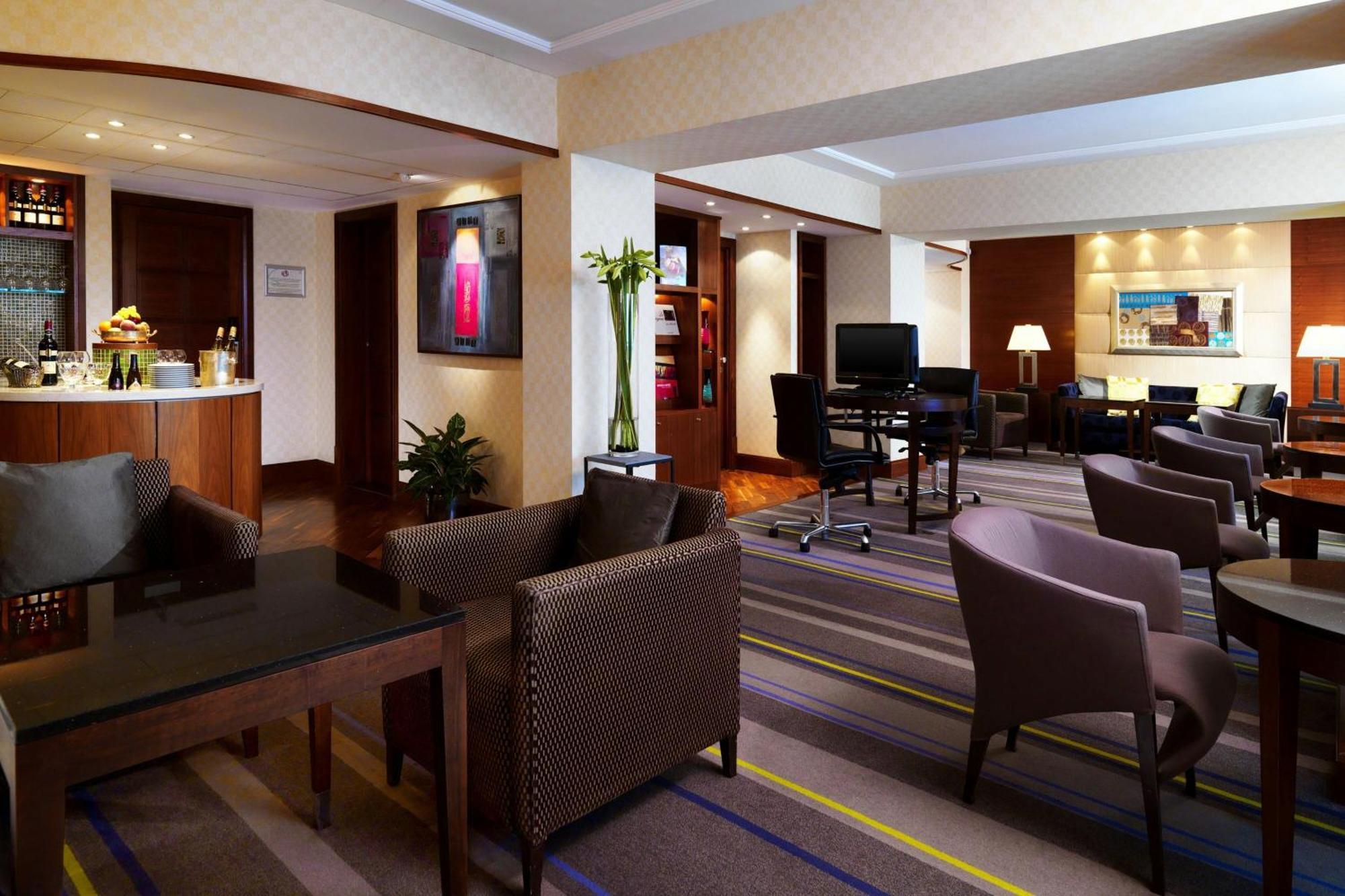 Club Club level Guest room 1 King