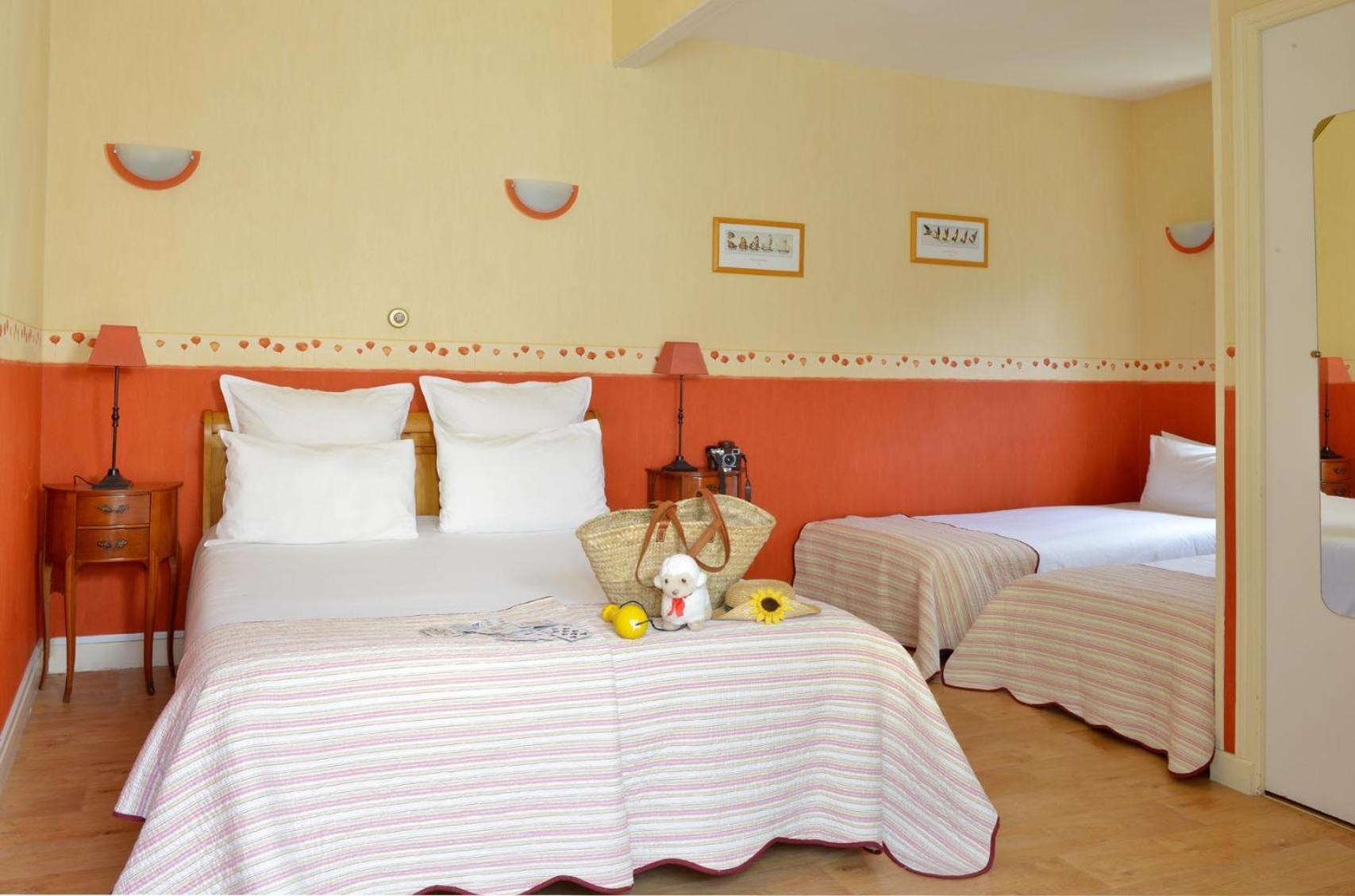 Standard Triple Room,1742575930:JPEG