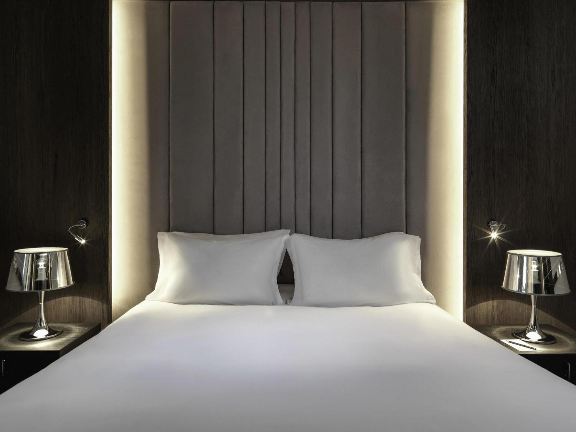 Luxury Queen Room