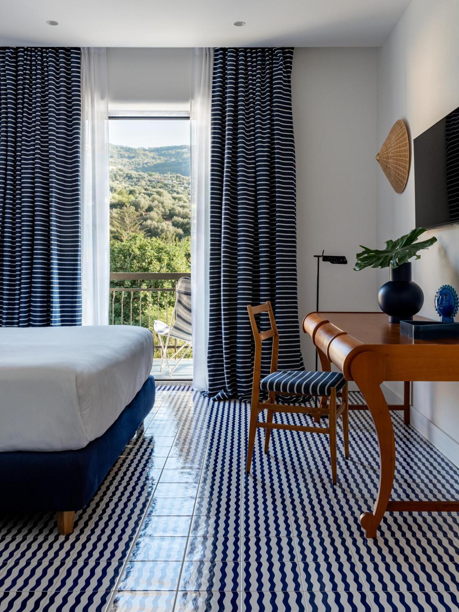 Standard Double or Twin Room Balcony