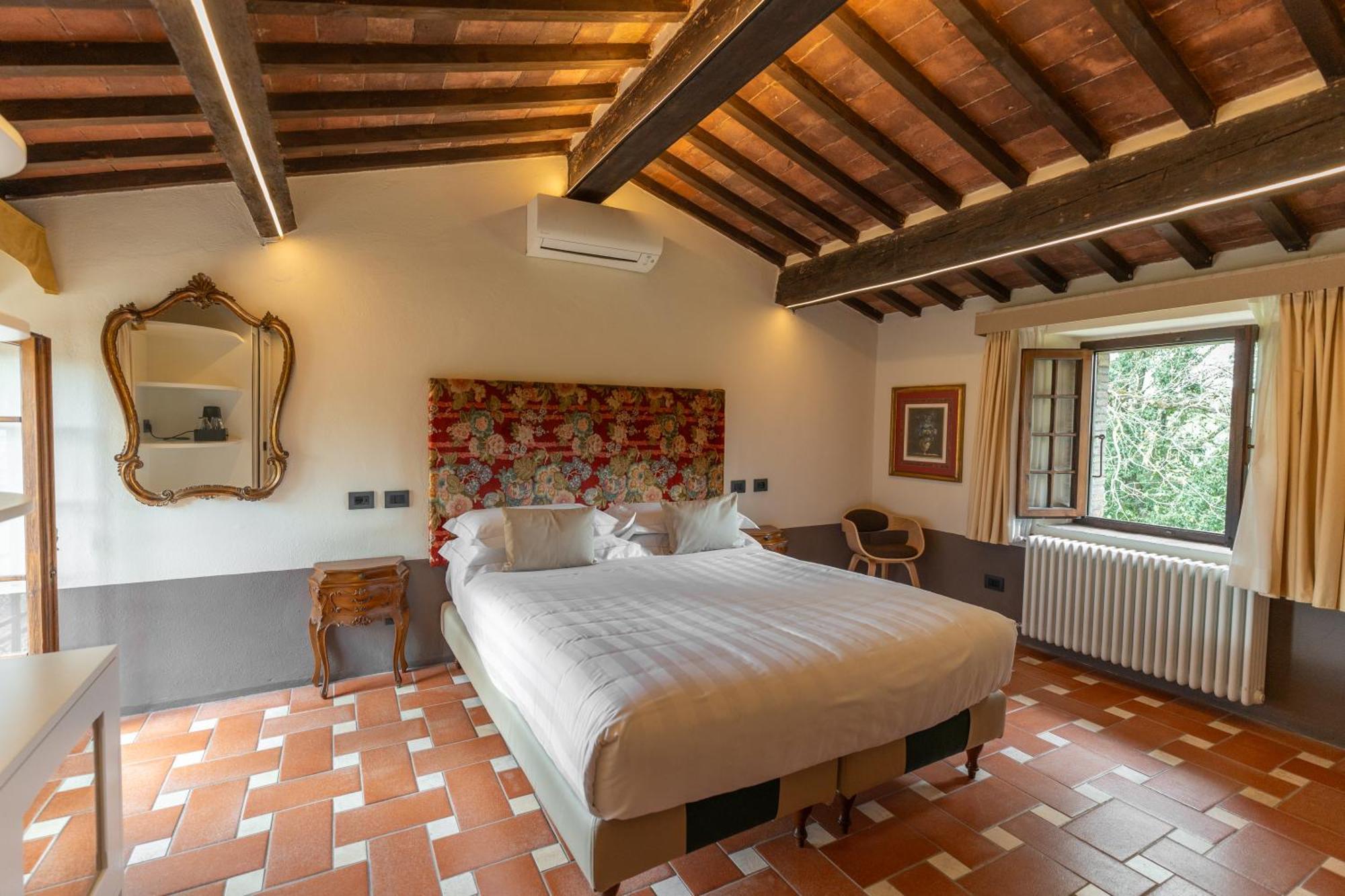 Classic Double Room