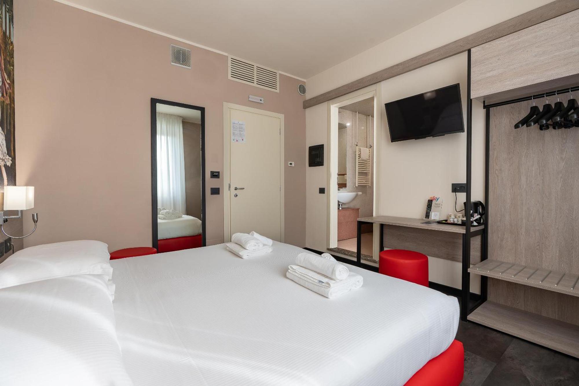 Comfort Queen Room