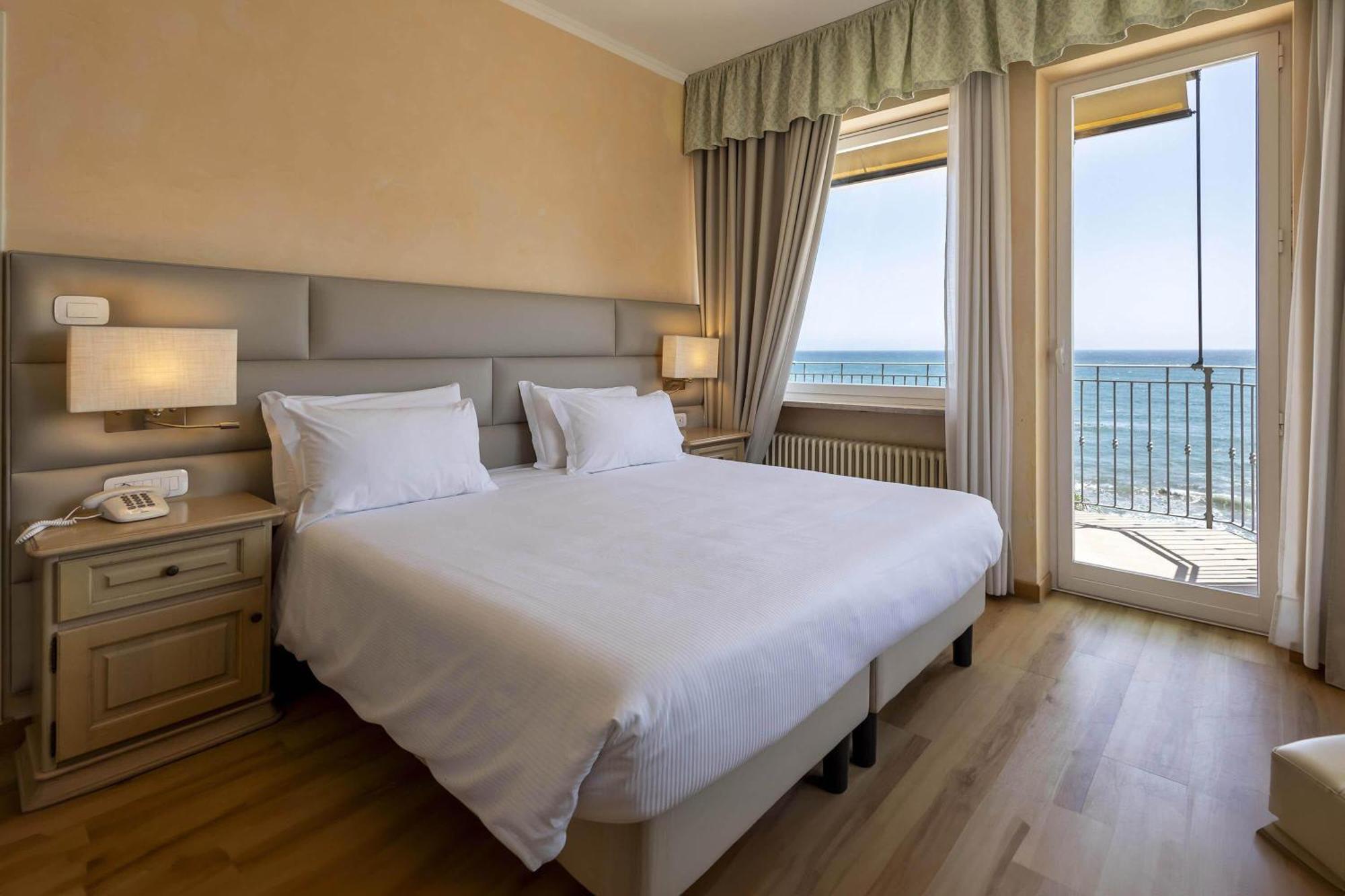 Triple Room Sea View