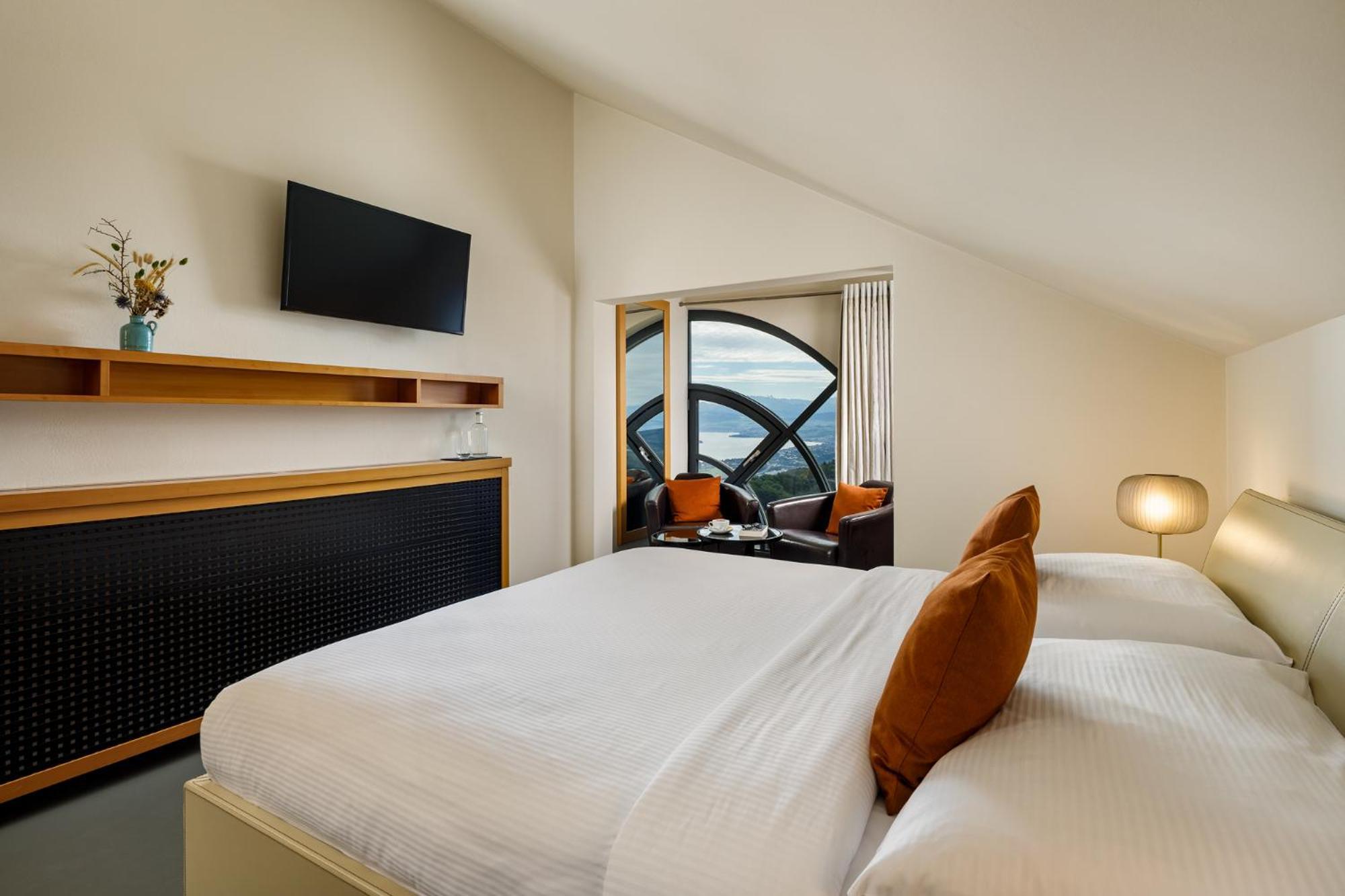 Junior Suite mit Alpen- und Seeblick