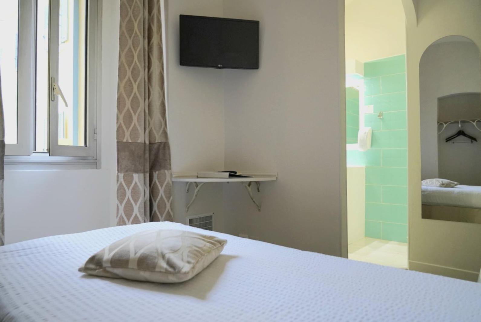 Single Room,1742607174:JPEG