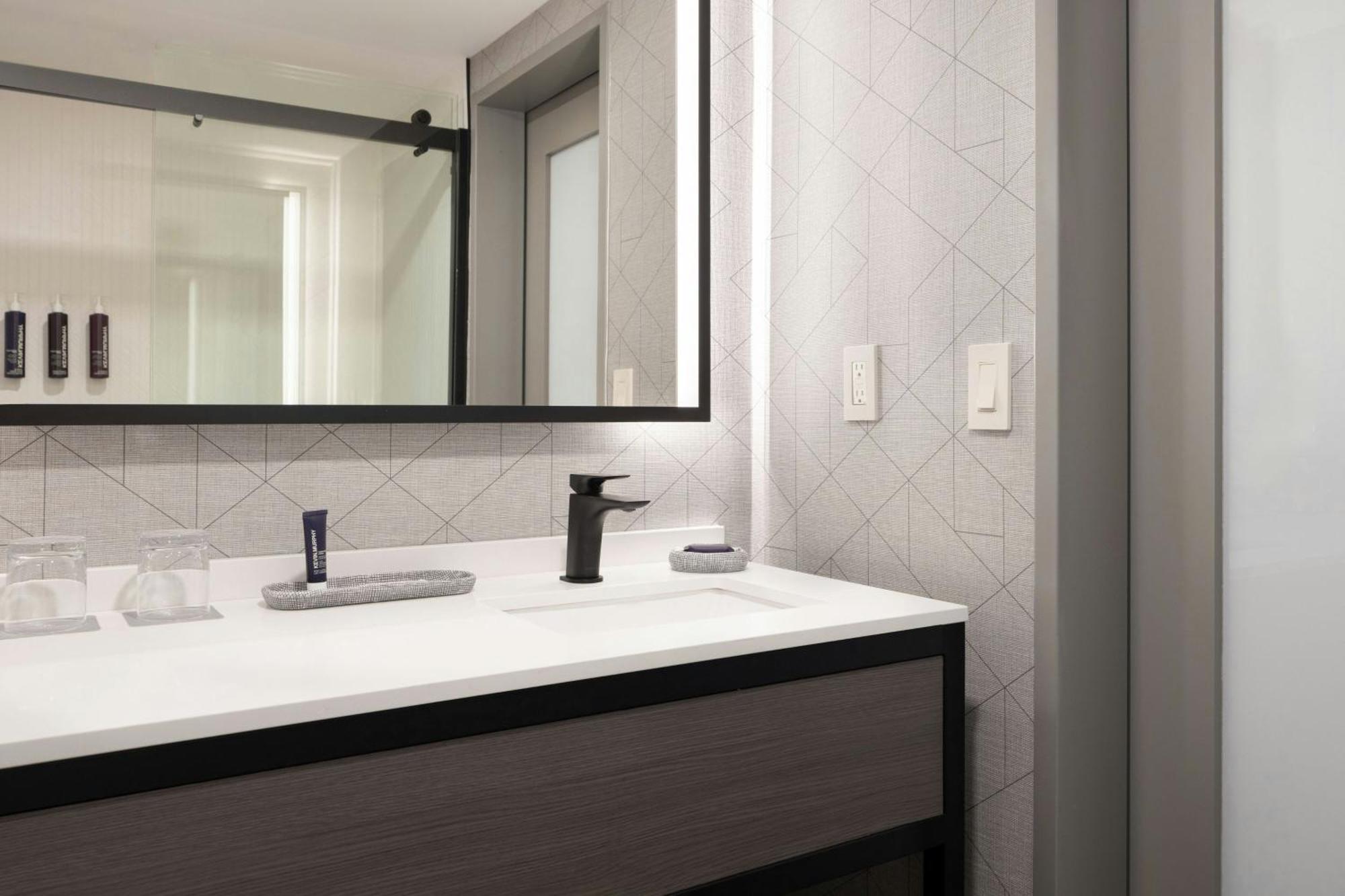 Traditional King Room Hearing Accessible