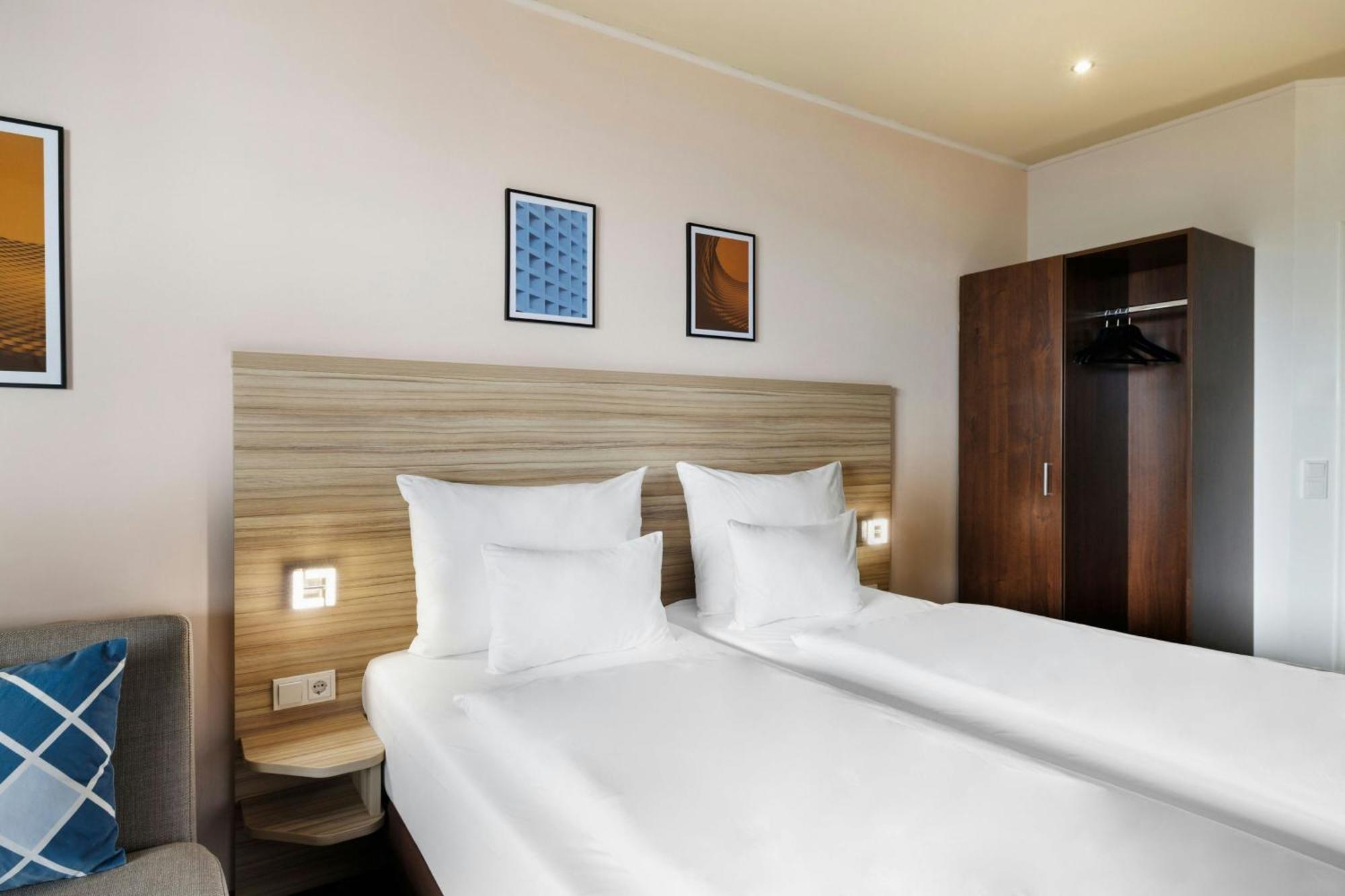 Standard Twin Room Balcony