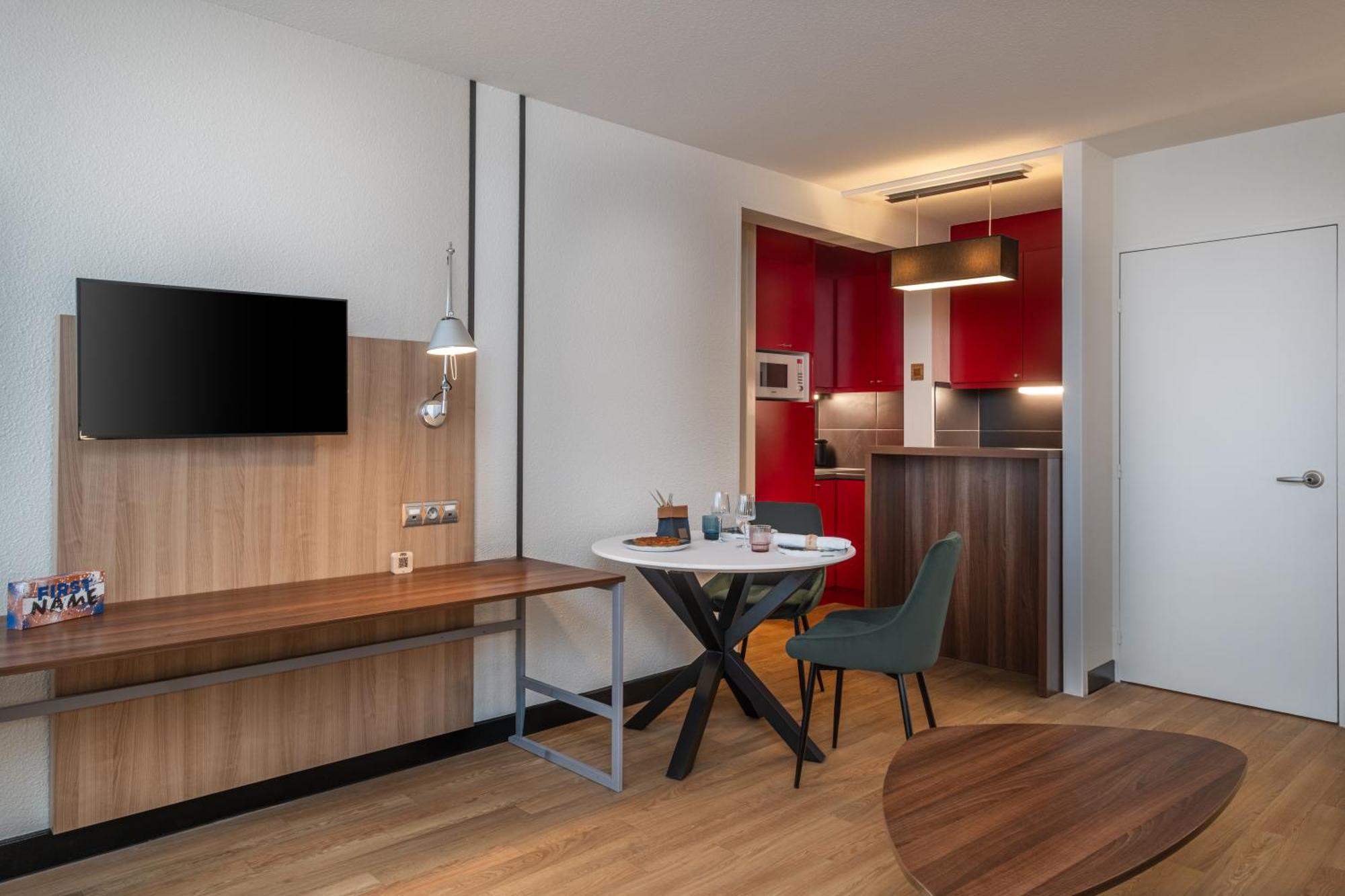 One-Bedroom Apartment