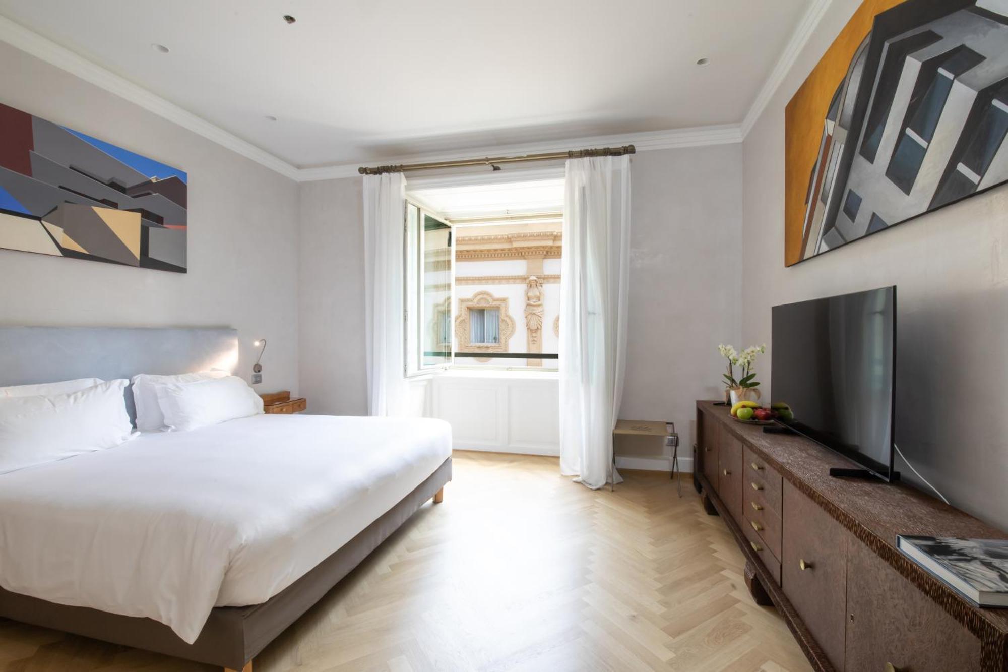 Deluxe Room Gallery View