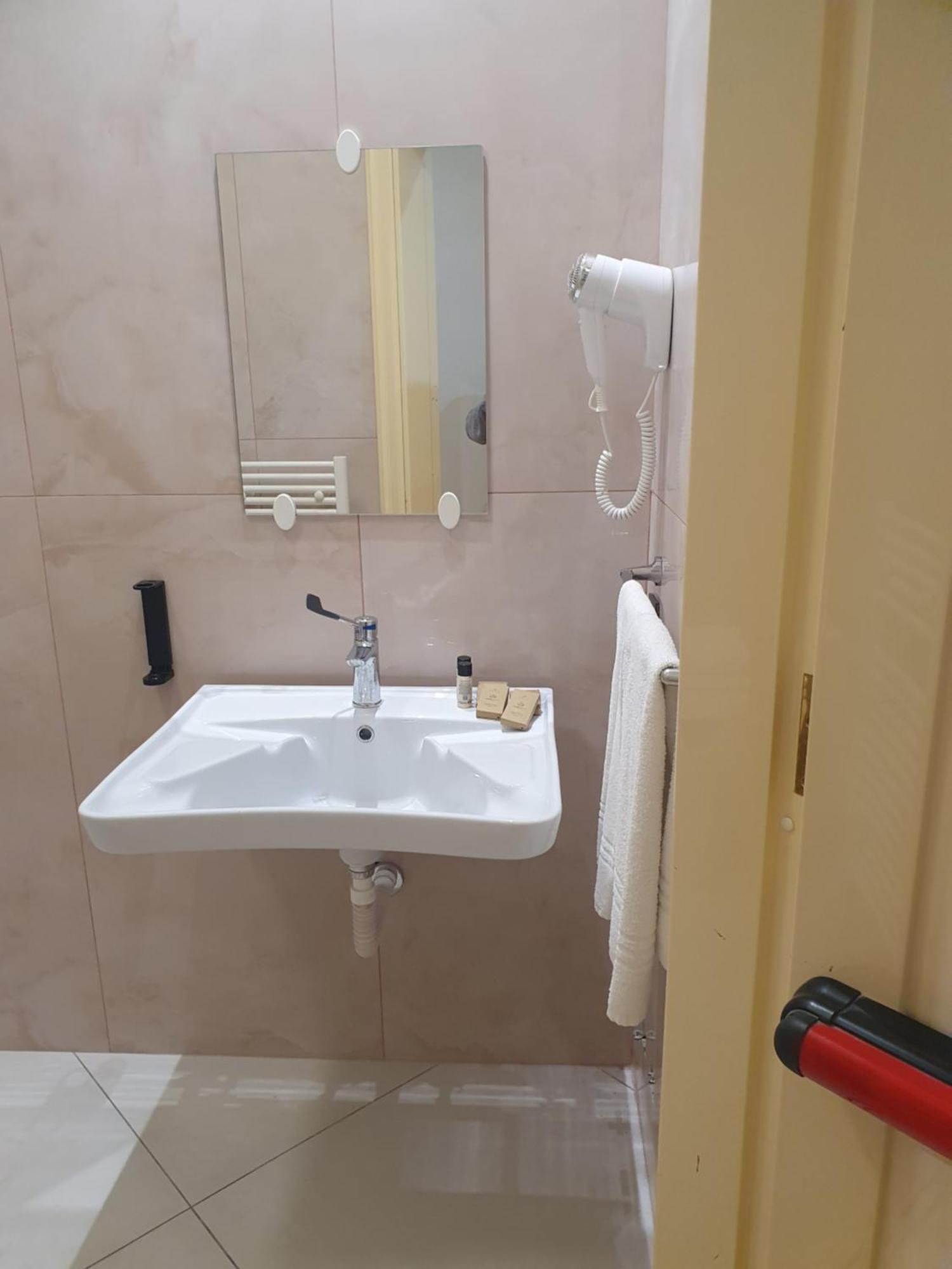 Economy Double or Twin Room