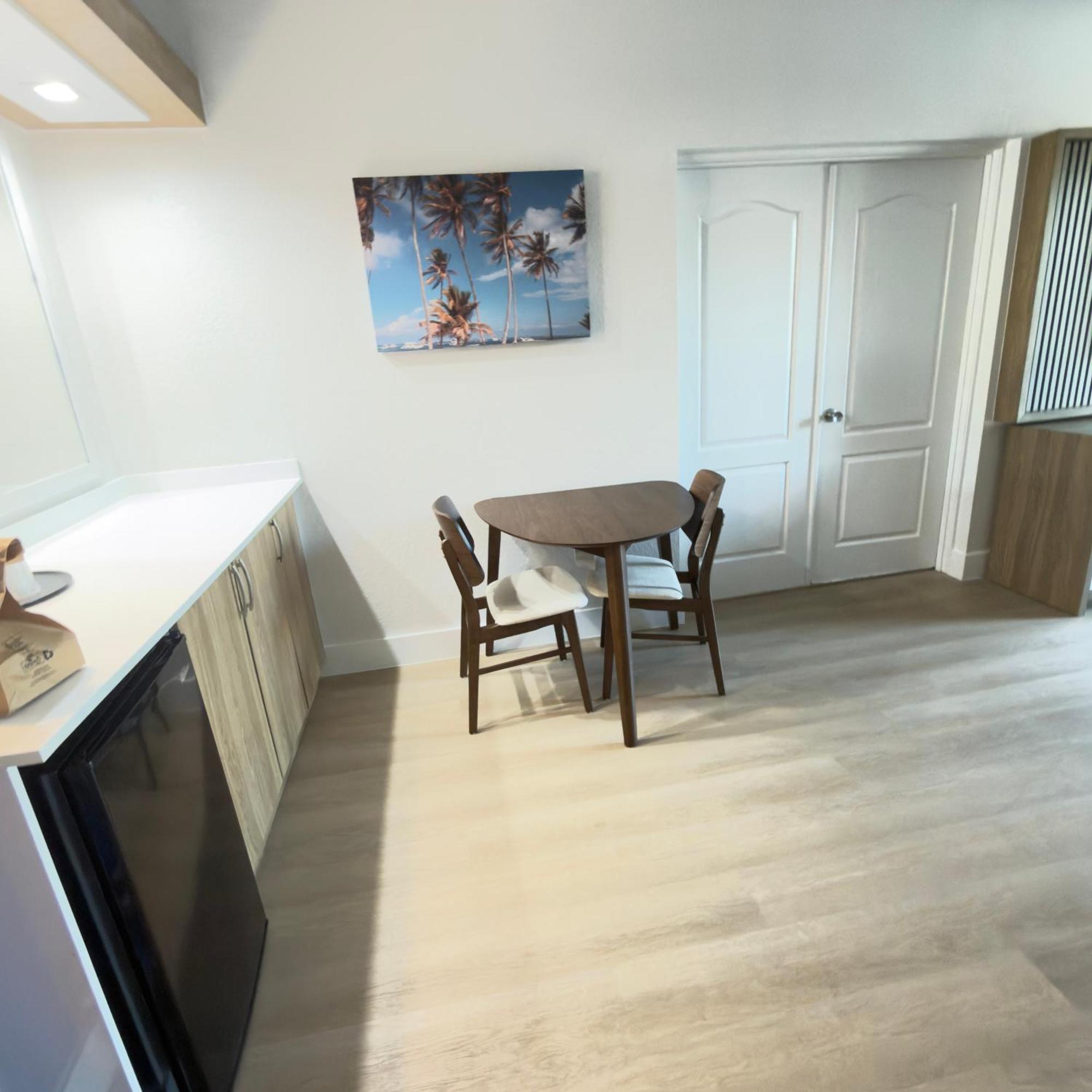 Suite Two Double Beds Non-Smoking or Interior Corridor