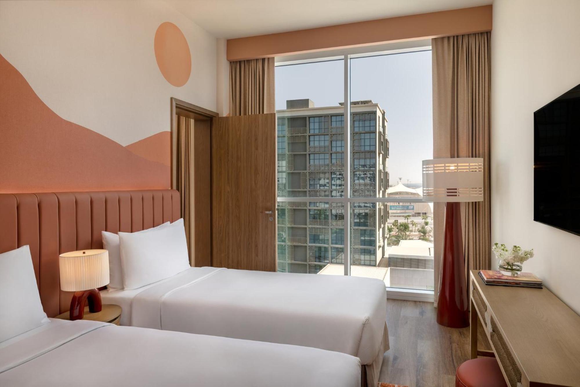 Two-Bedroom Suite Plaza View Theme Park Access