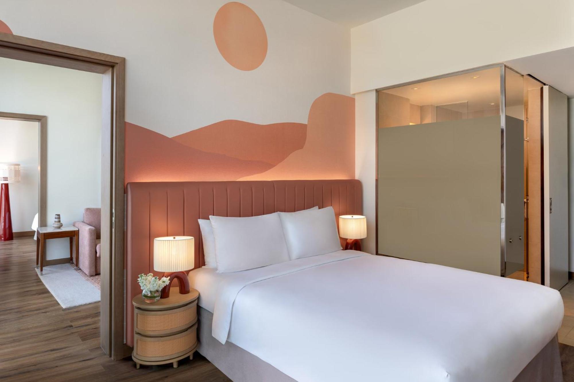 Two-Bedroom Suite Plaza View Theme Park Access