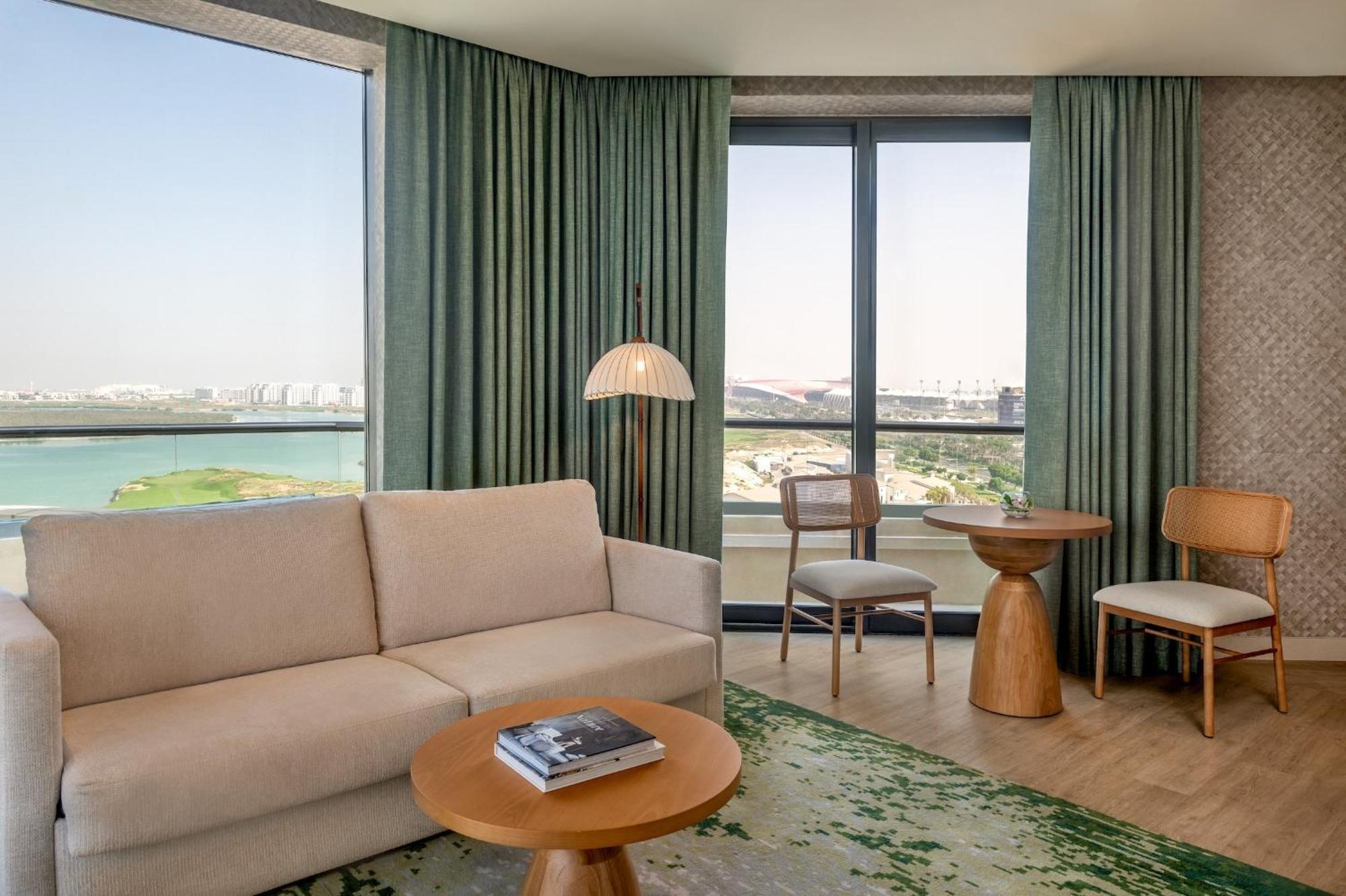 Two-Bedroom Suite Sea View Balcony Theme Park Access,1742652241:JPEG
