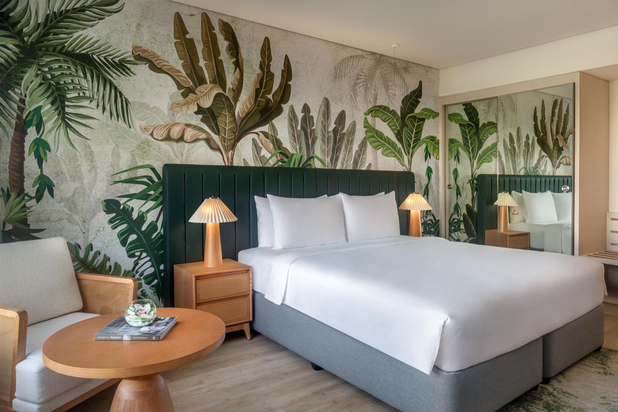 Deluxe Room Theme Park Access