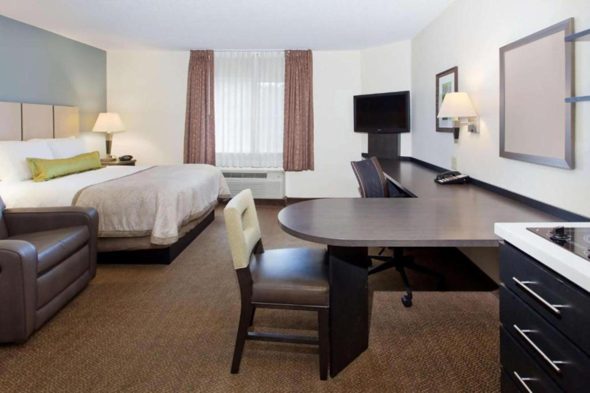Queen Studio Suite