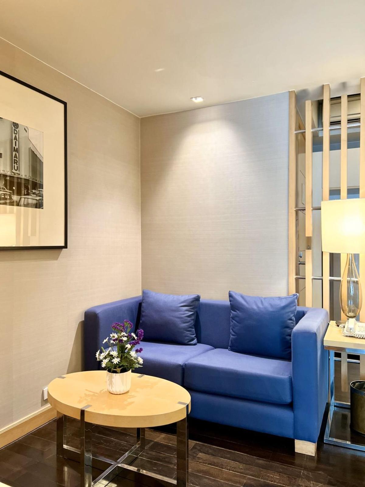 Deluxe One Bedroom Suite City View