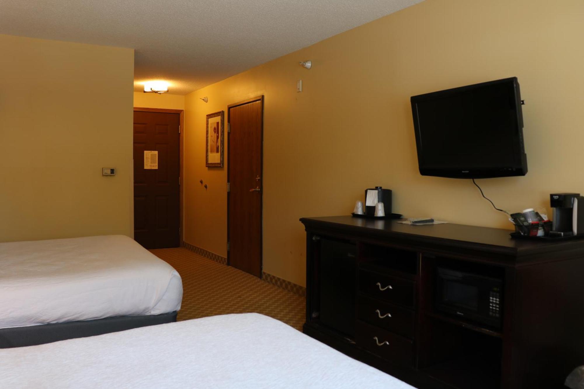 Queen Room Two Queen Beds Disability Access